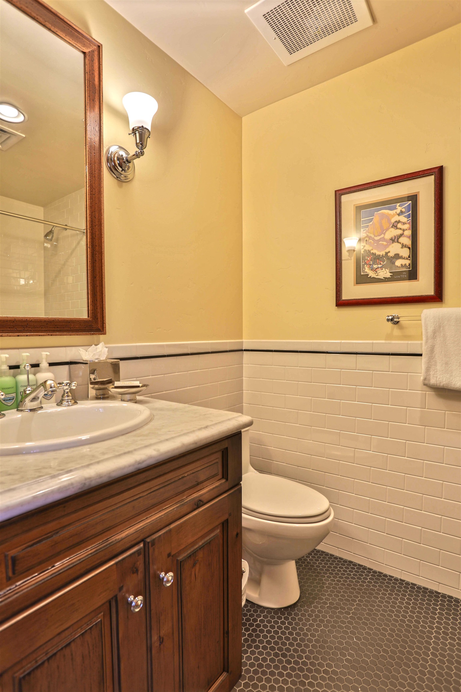 Detail Gallery Image 15 of 28 For 6750 N Lake Blvd, Tahoe Vista,  CA 96148 - 3 Beds | 3 Baths