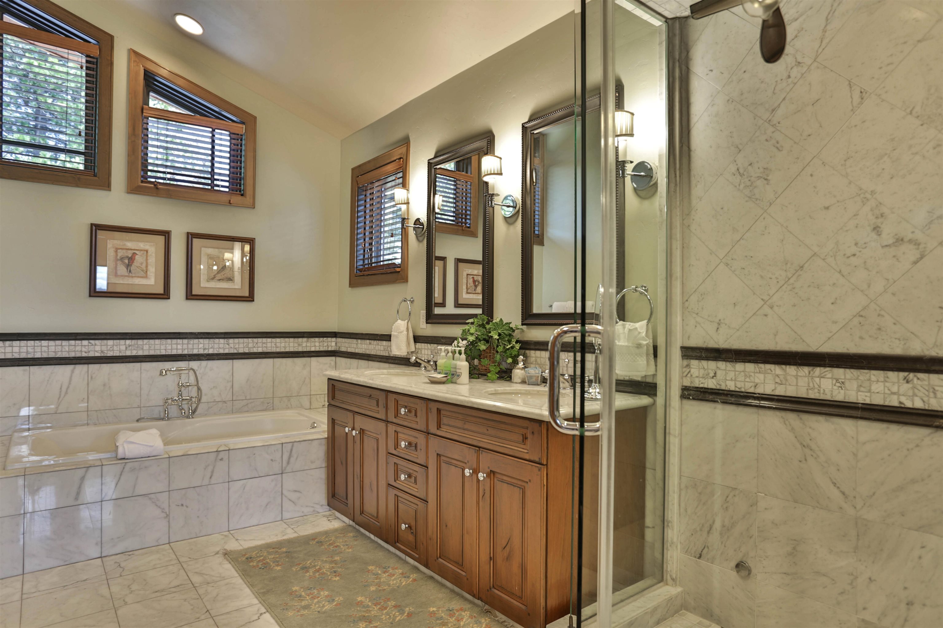 Detail Gallery Image 18 of 28 For 6750 N Lake Blvd, Tahoe Vista,  CA 96148 - 3 Beds | 3 Baths