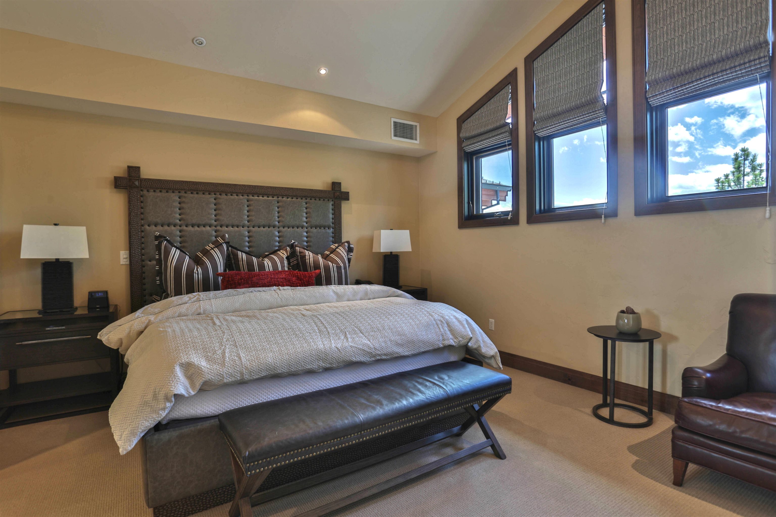 Detail Gallery Image 22 of 28 For 6750 N Lake Blvd, Tahoe Vista,  CA 96148 - 3 Beds | 3 Baths