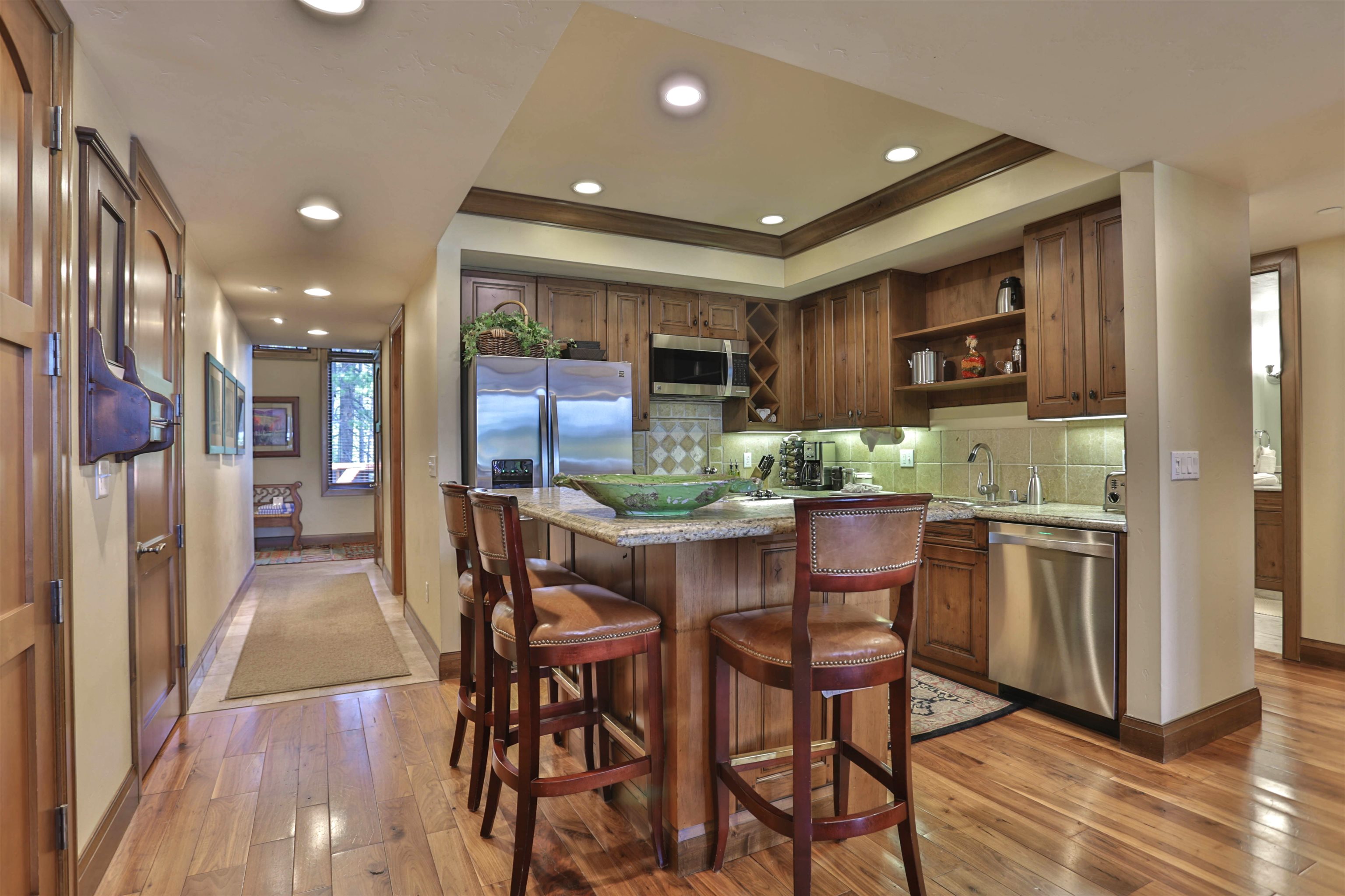 Detail Gallery Image 5 of 28 For 6750 N Lake Blvd, Tahoe Vista,  CA 96148 - 3 Beds | 3 Baths