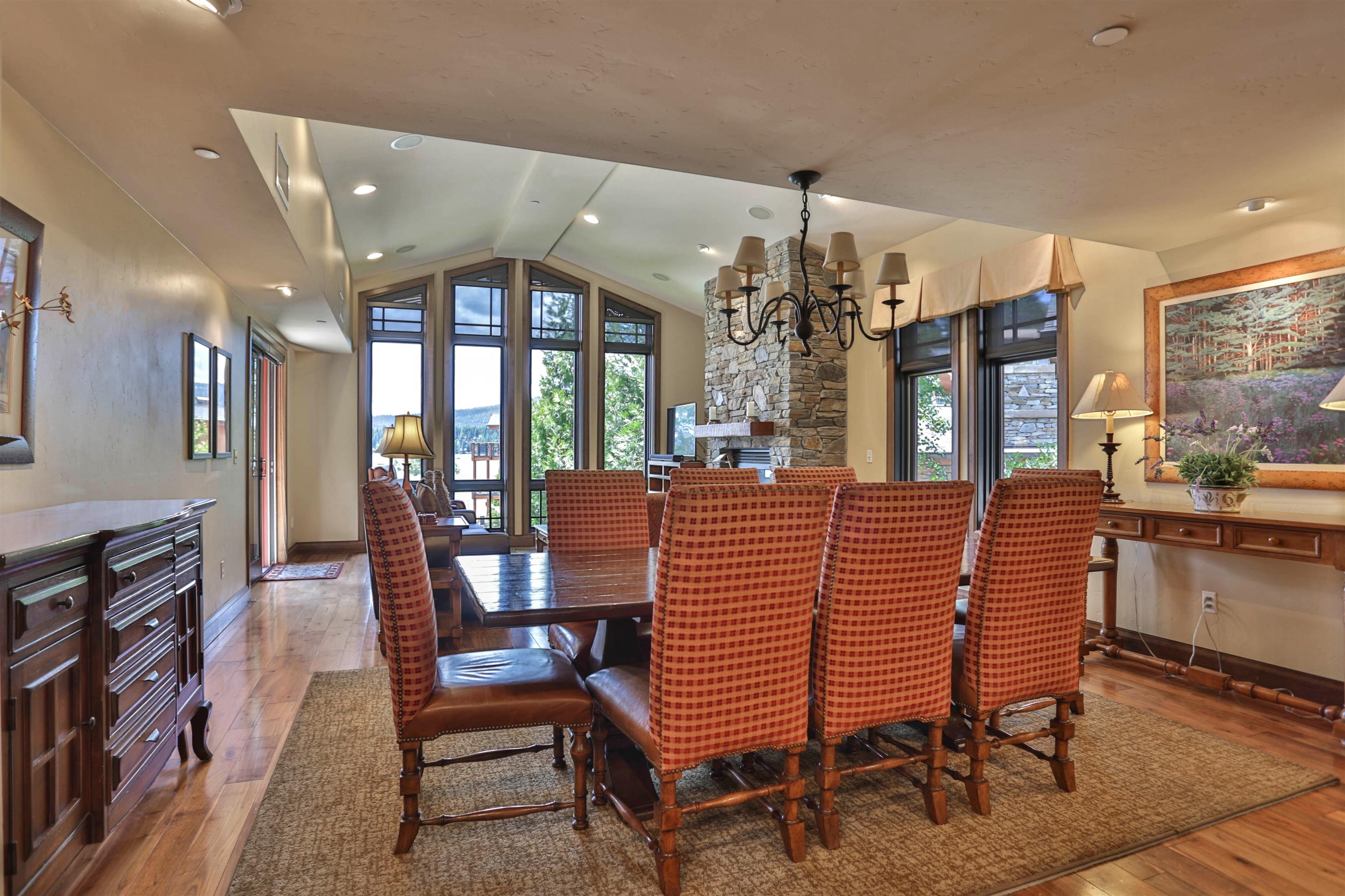 Detail Gallery Image 7 of 28 For 6750 N Lake Blvd, Tahoe Vista,  CA 96148 - 3 Beds | 3 Baths