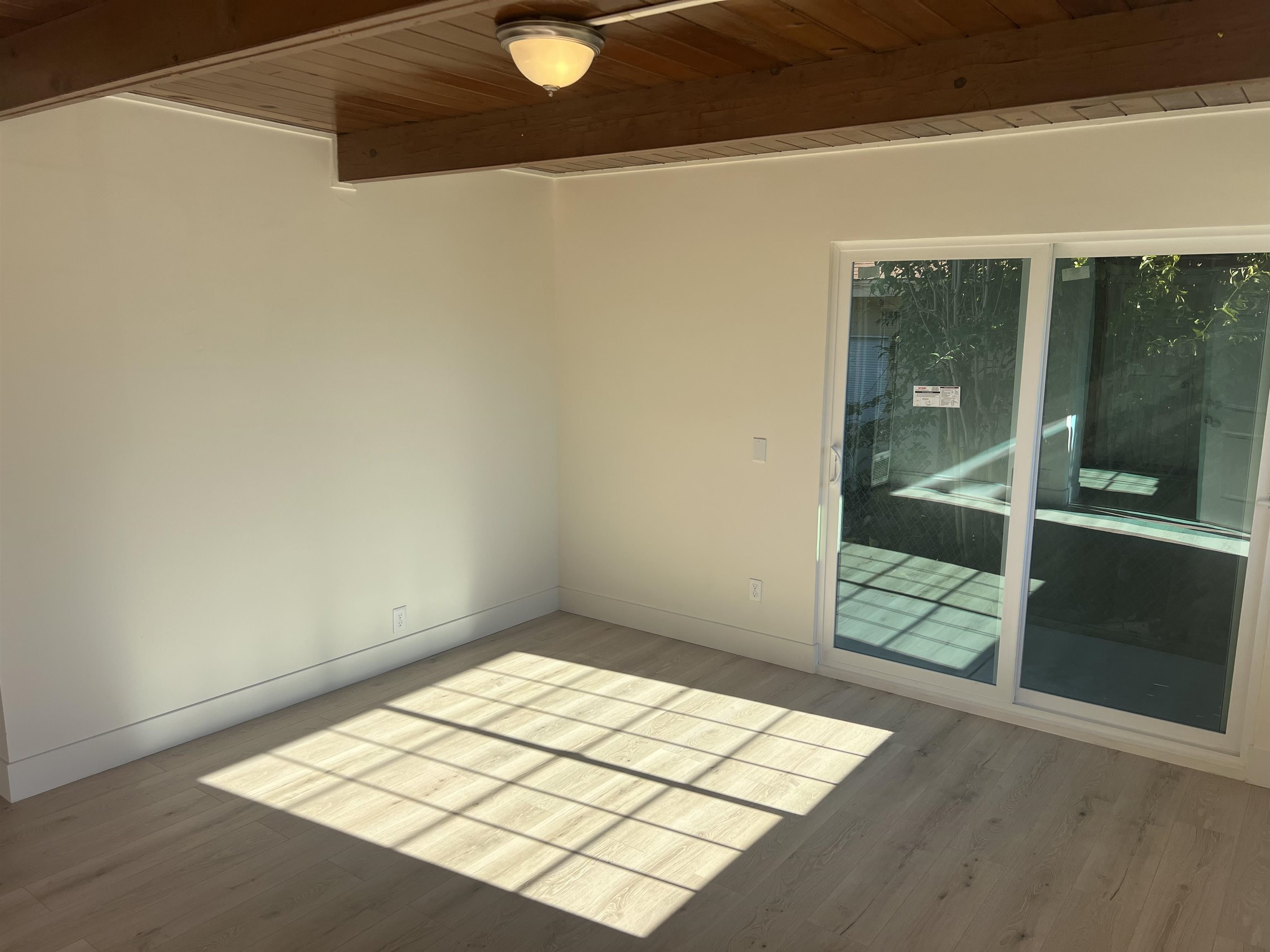 Detail Gallery Image 3 of 5 For 426 La Jolla St, Vallejo,  CA 94591 - 3 Beds | 1 Baths