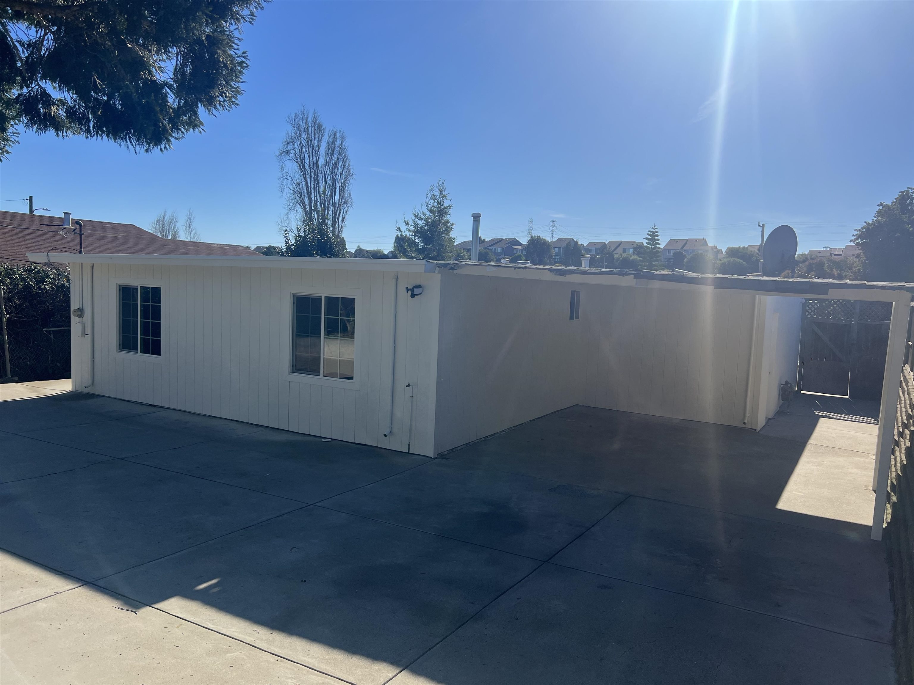 Detail Gallery Image 5 of 5 For 426 La Jolla St, Vallejo,  CA 94591 - 3 Beds | 1 Baths