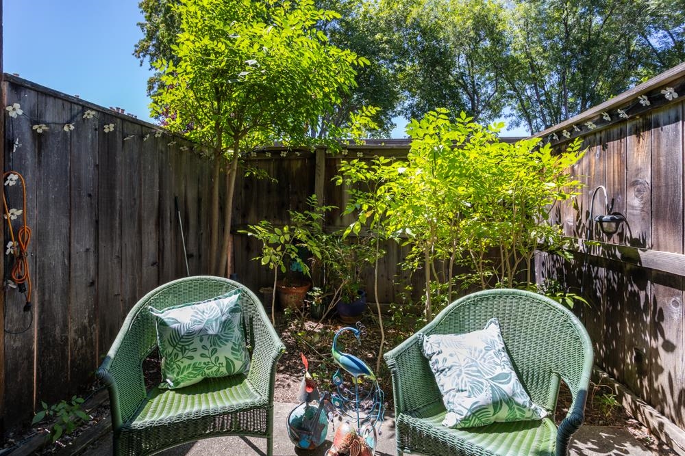 Detail Gallery Image 10 of 17 For 1455 Latour Ln #43,  Concord,  CA 94521 - 2 Beds | 1 Baths