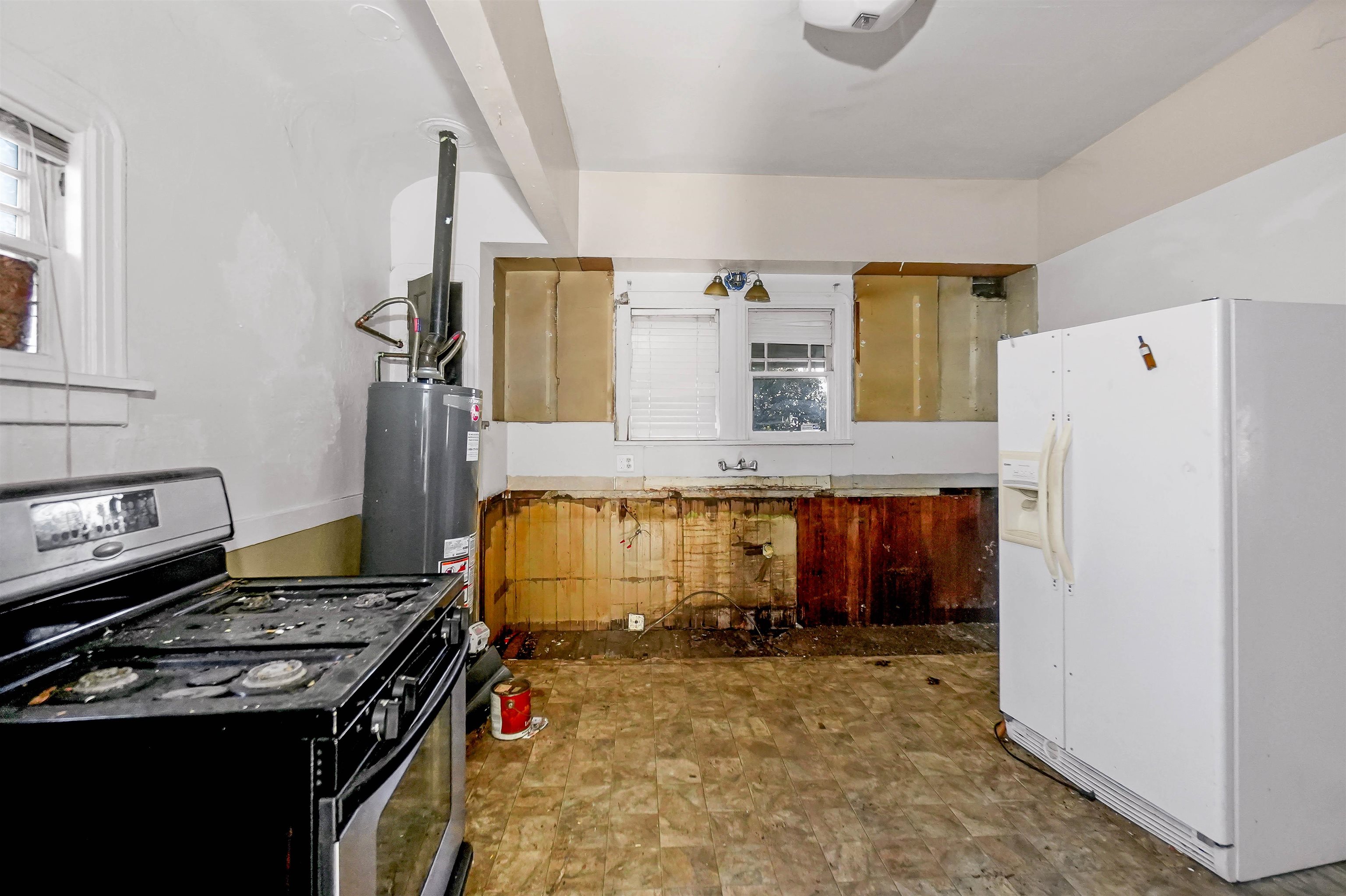 Detail Gallery Image 14 of 60 For 2054 Bonifacio, Concord,  CA 94520 - 5 Beds | 2 Baths