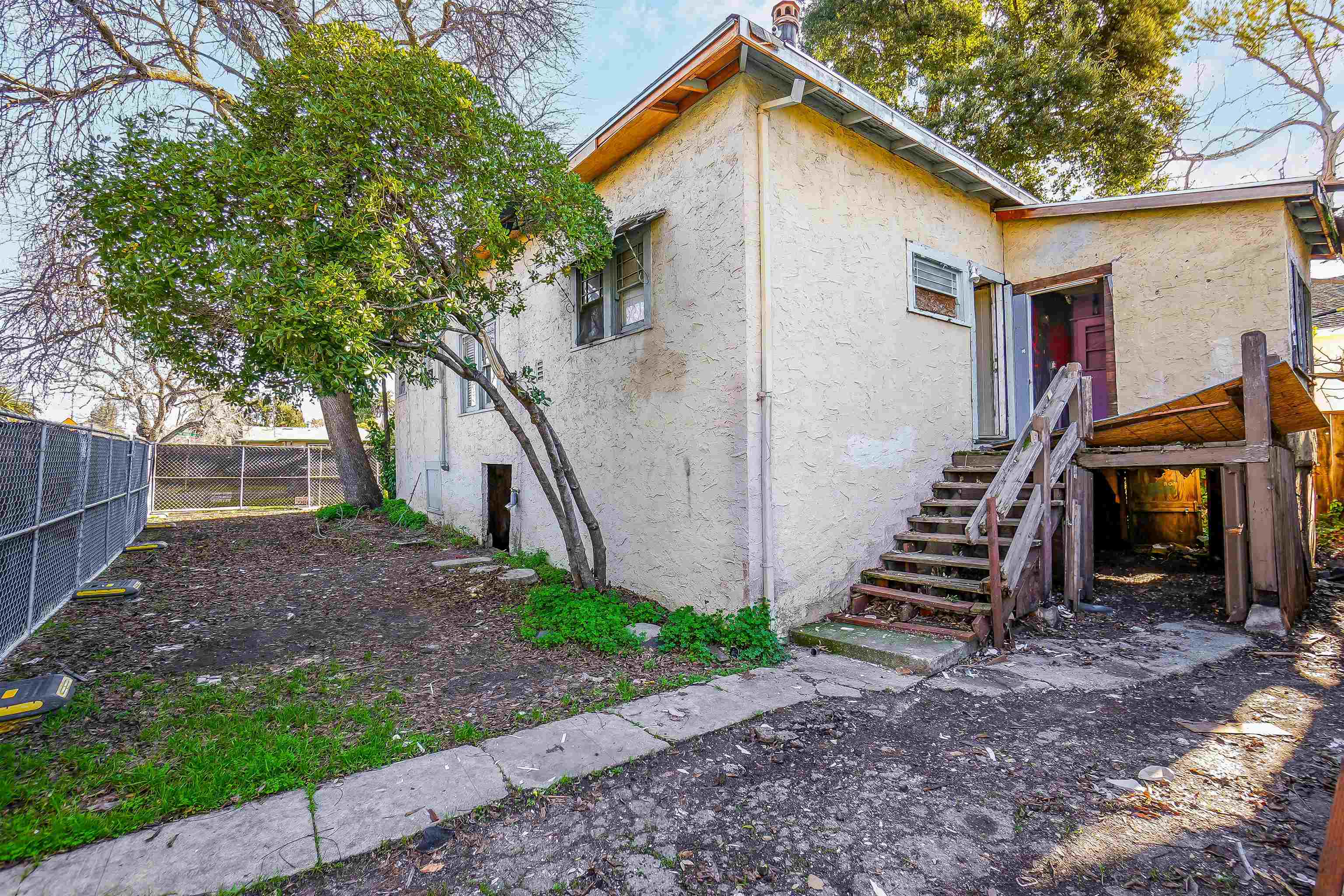 Detail Gallery Image 28 of 60 For 2054 Bonifacio, Concord,  CA 94520 - 5 Beds | 2 Baths