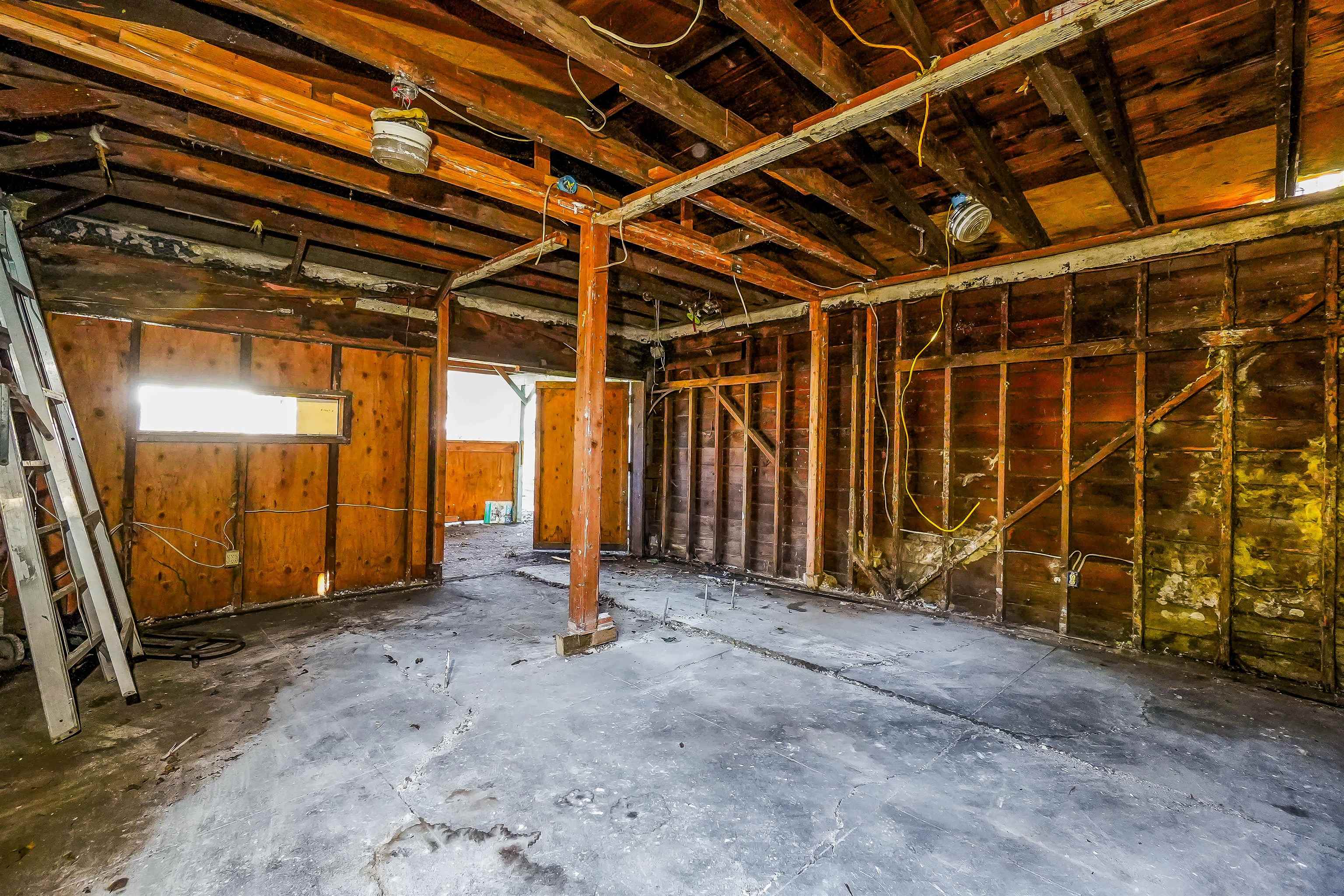 Detail Gallery Image 33 of 60 For 2054 Bonifacio, Concord,  CA 94520 - 5 Beds | 2 Baths