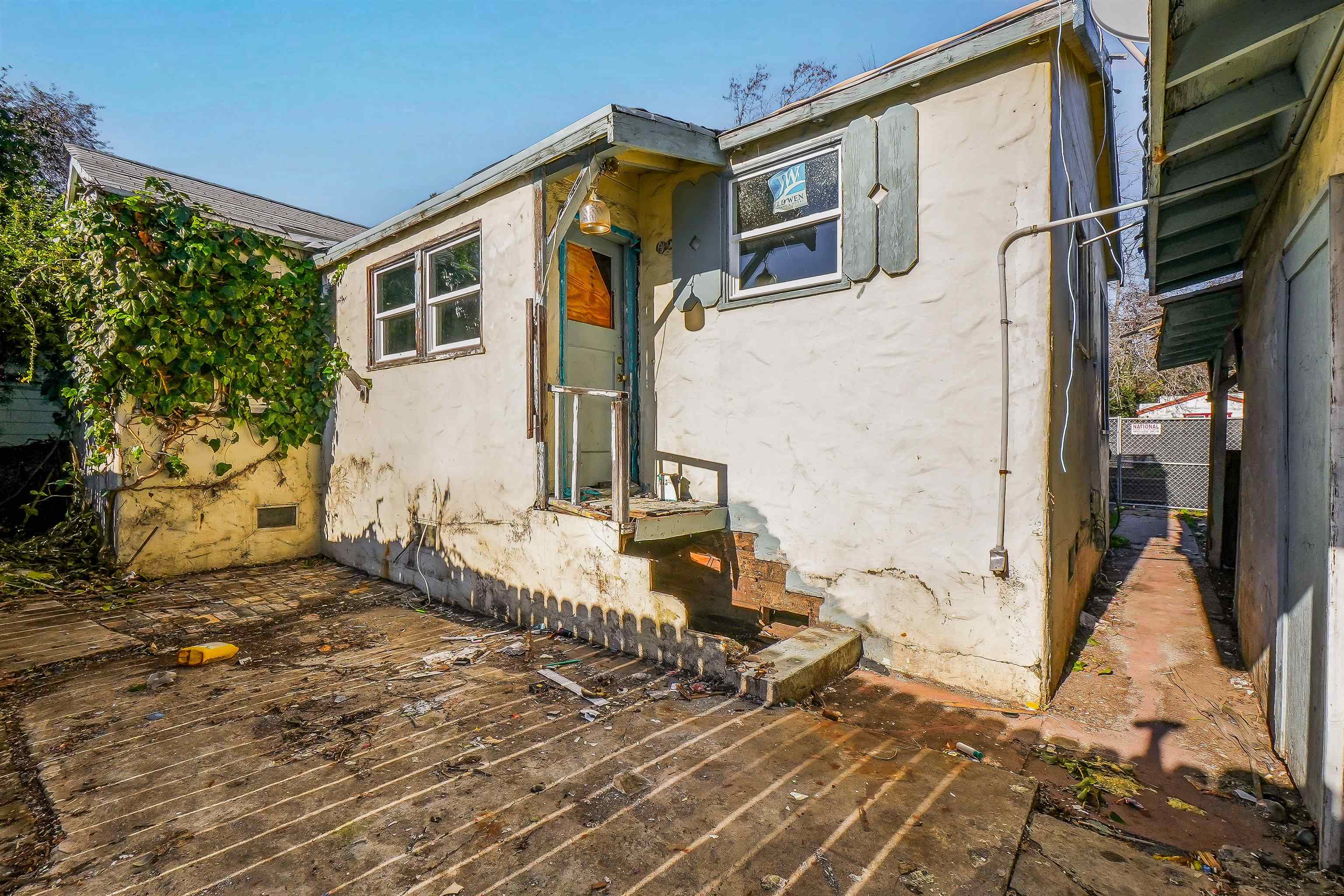 Detail Gallery Image 34 of 60 For 2054 Bonifacio, Concord,  CA 94520 - 5 Beds | 2 Baths