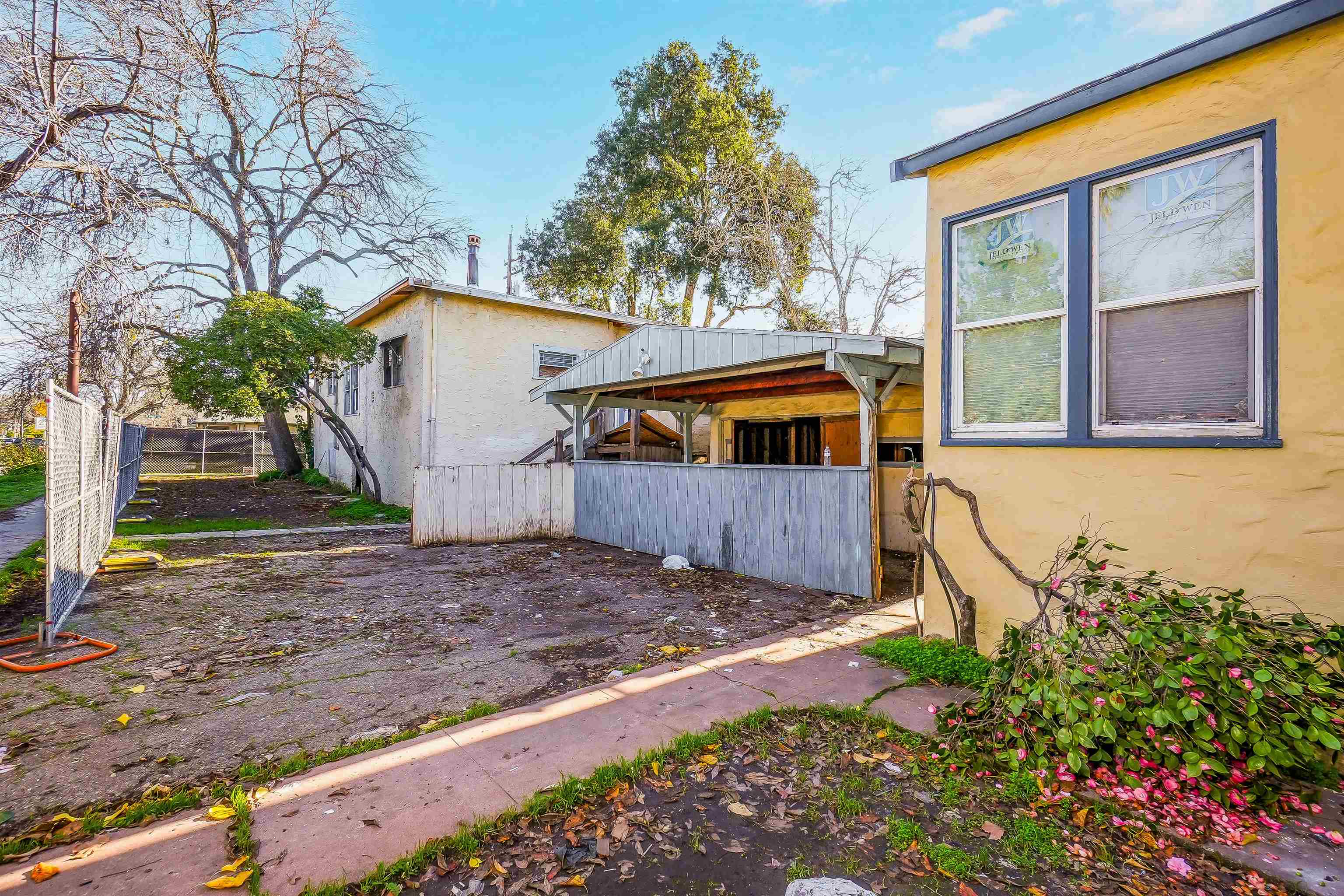 Detail Gallery Image 36 of 60 For 2054 Bonifacio, Concord,  CA 94520 - 5 Beds | 2 Baths