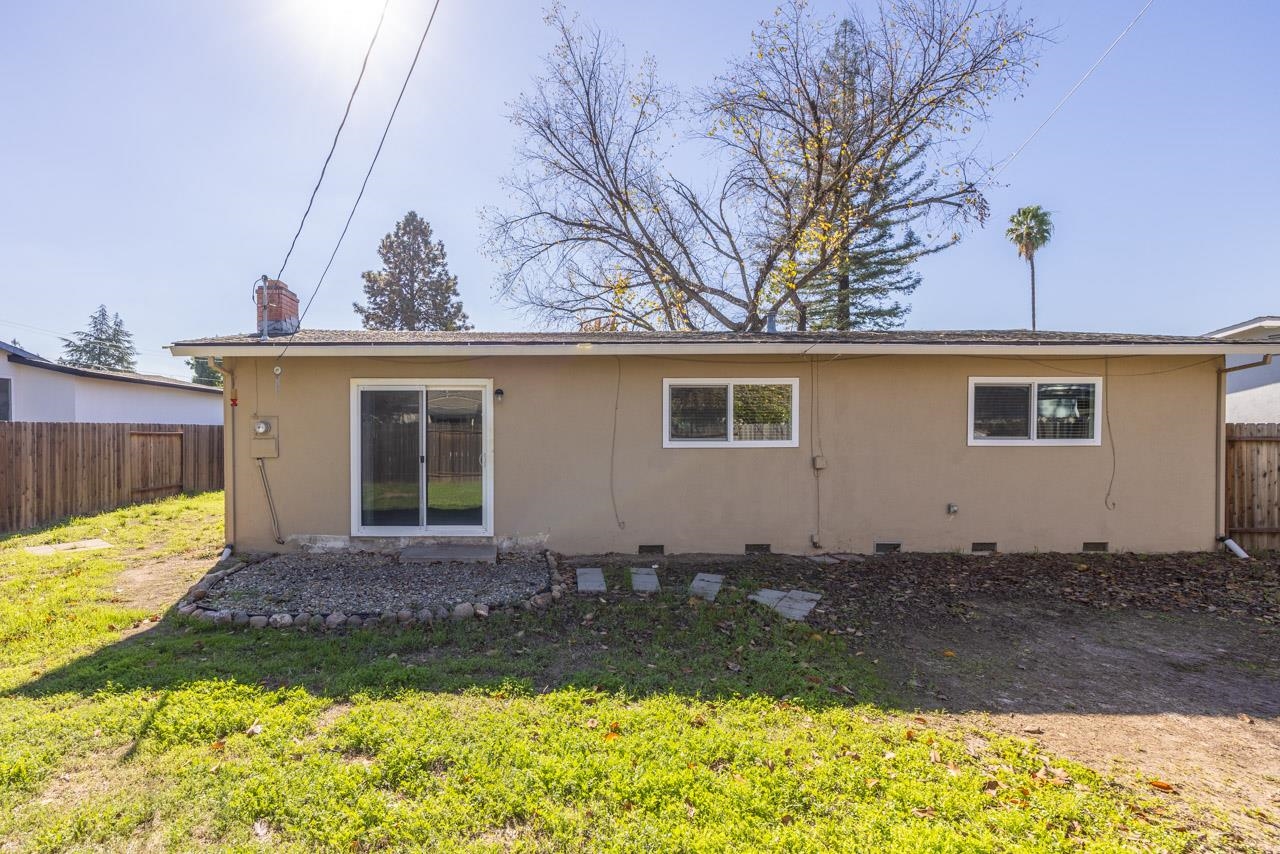 Detail Gallery Image 15 of 18 For 1815 Woodacre Way, Roseville,  CA 95661 - 3 Beds | 2 Baths