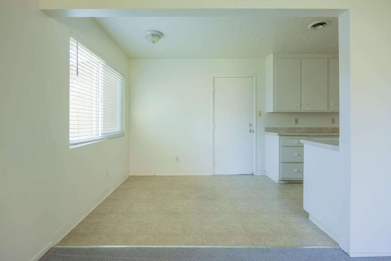 Detail Gallery Image 7 of 18 For 1815 Woodacre Way, Roseville,  CA 95661 - 3 Beds | 2 Baths