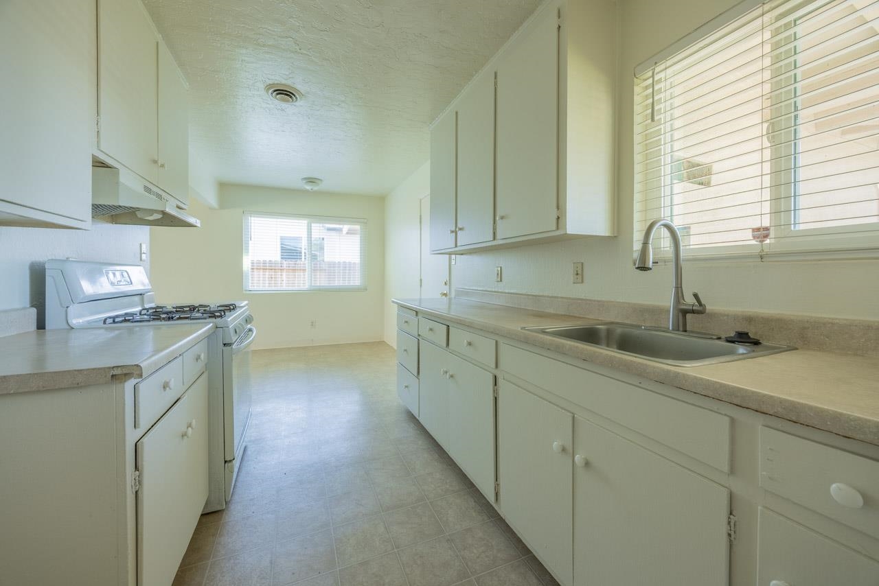 Detail Gallery Image 8 of 18 For 1815 Woodacre Way, Roseville,  CA 95661 - 3 Beds | 2 Baths