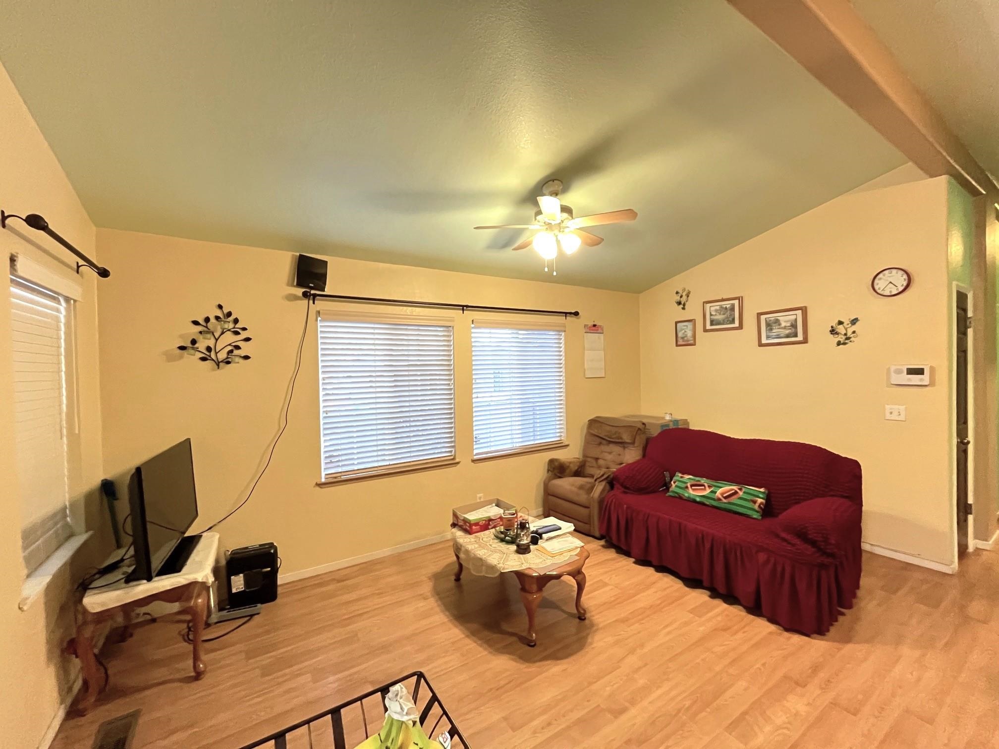 Detail Gallery Image 2 of 13 For 1476 Zamora Ct, Hayward,  CA 94544 - 3 Beds | 2 Baths