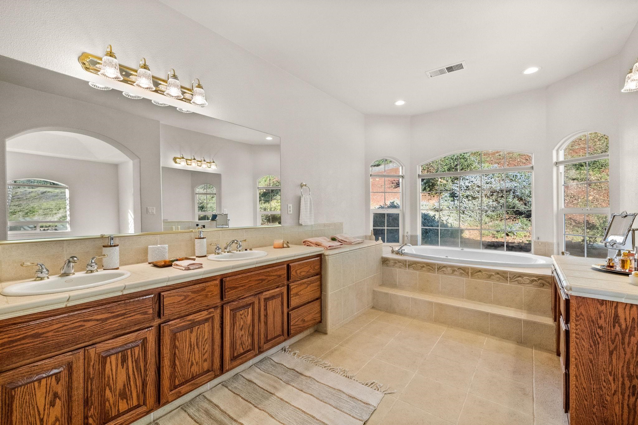 Detail Gallery Image 23 of 55 For 17550 Old Wards Ferry Rd, Sonora,  CA 95370 - 4 Beds | 3/1 Baths