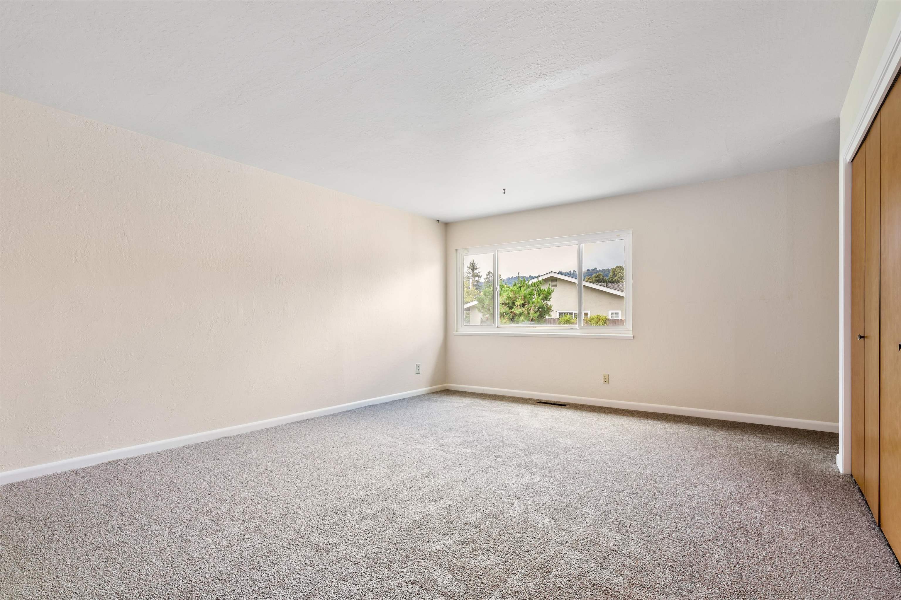 Detail Gallery Image 16 of 31 For 540 Hamilton Way, Pleasanton,  CA 94566 - 4 Beds | 3/1 Baths