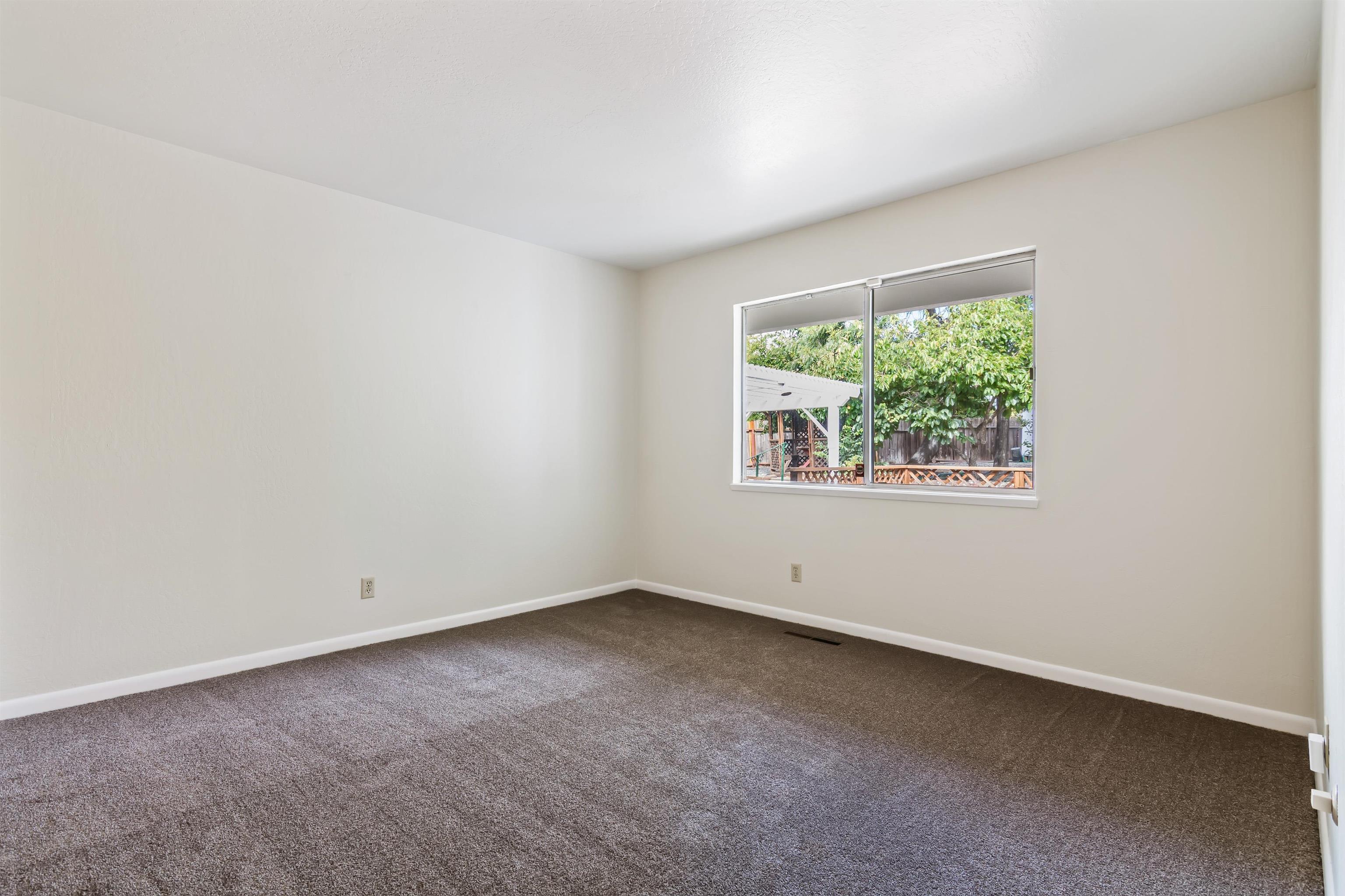 Detail Gallery Image 20 of 31 For 540 Hamilton Way, Pleasanton,  CA 94566 - 4 Beds | 3/1 Baths