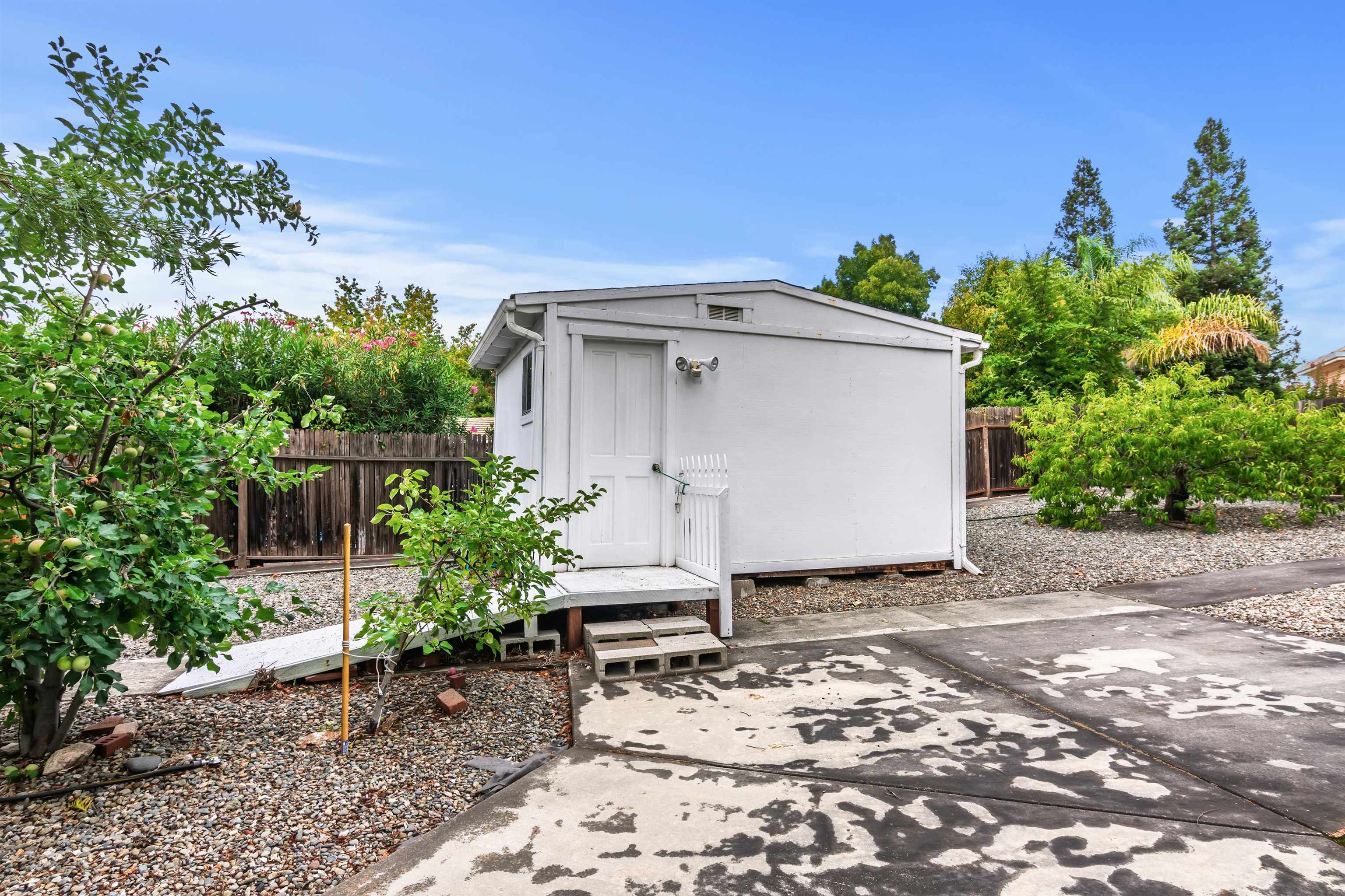 Detail Gallery Image 30 of 31 For 540 Hamilton Way, Pleasanton,  CA 94566 - 4 Beds | 3/1 Baths