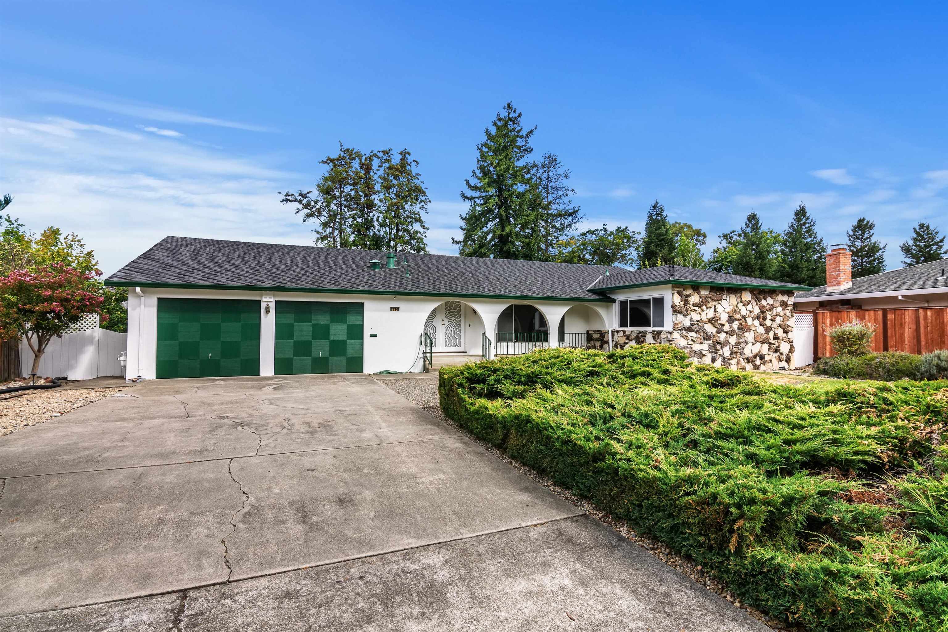 Detail Gallery Image 4 of 31 For 540 Hamilton Way, Pleasanton,  CA 94566 - 4 Beds | 3/1 Baths