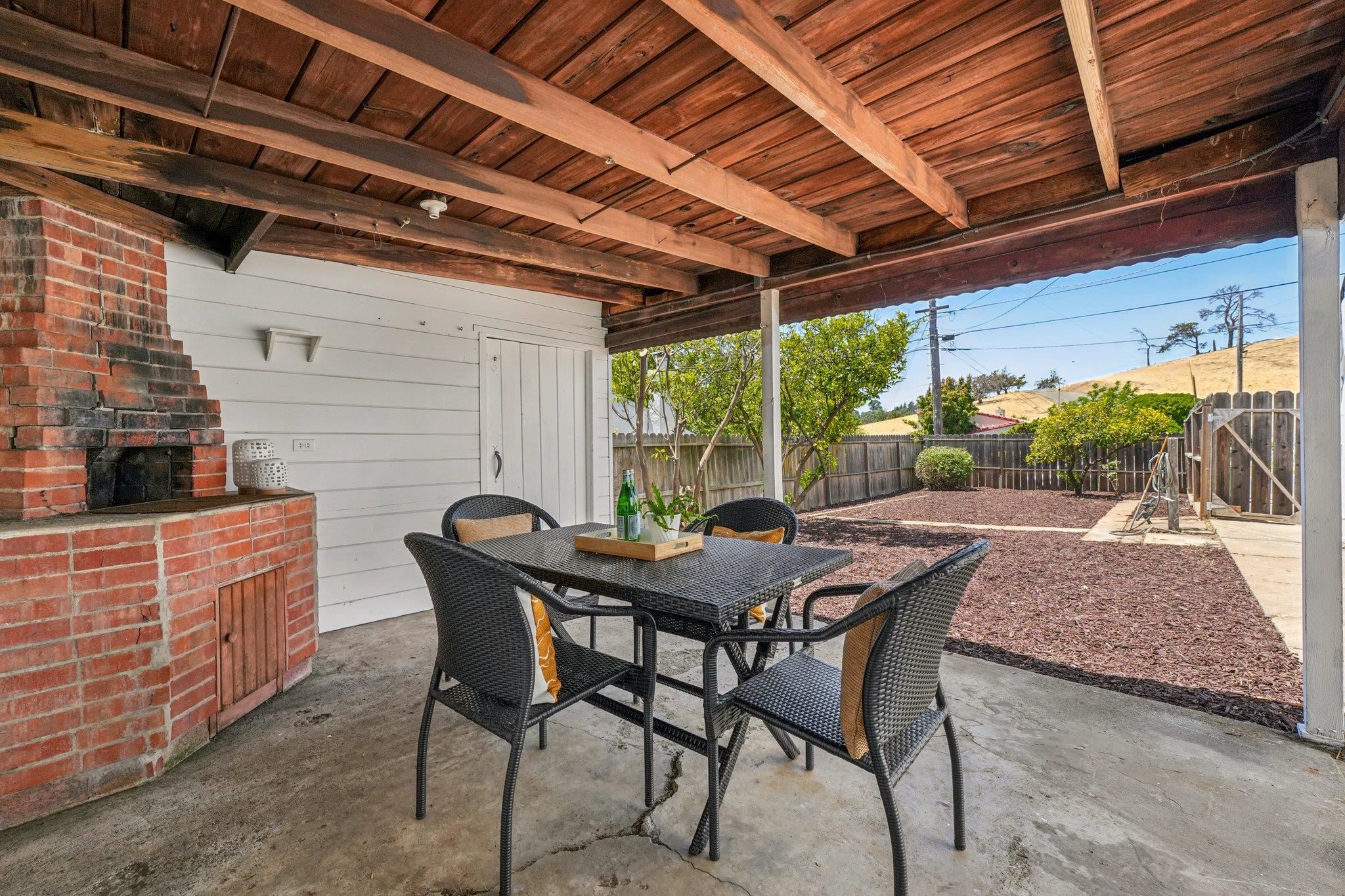 Detail Gallery Image 31 of 44 For 10601 Sheldon St, Oakland,  CA 94605 - 2 Beds | 1/1 Baths