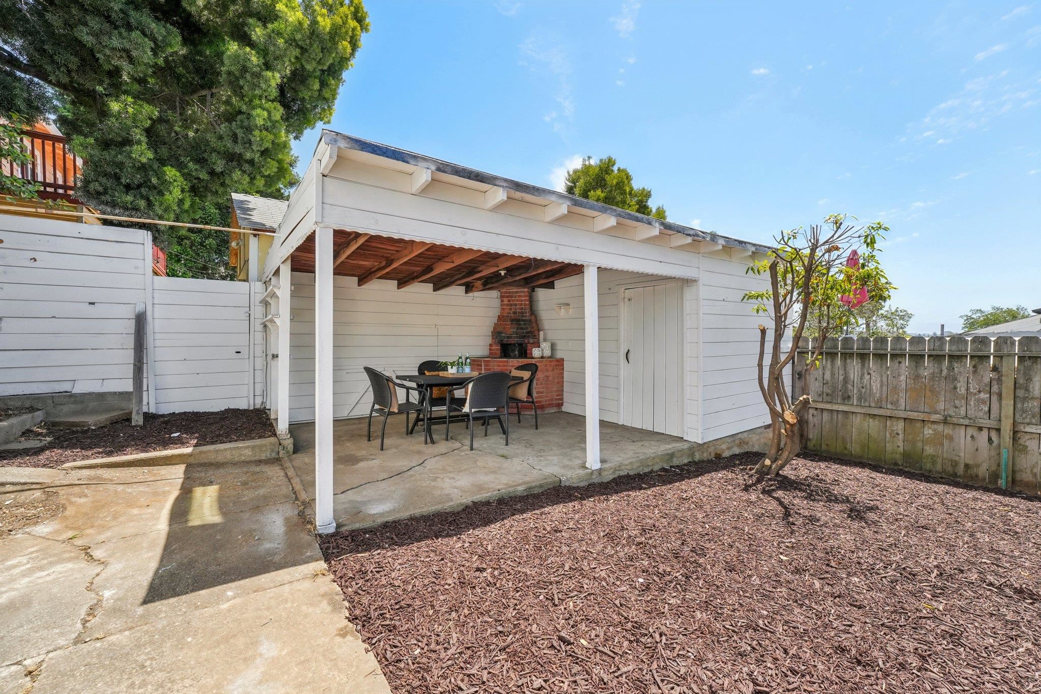 Detail Gallery Image 33 of 44 For 10601 Sheldon St, Oakland,  CA 94605 - 2 Beds | 1/1 Baths