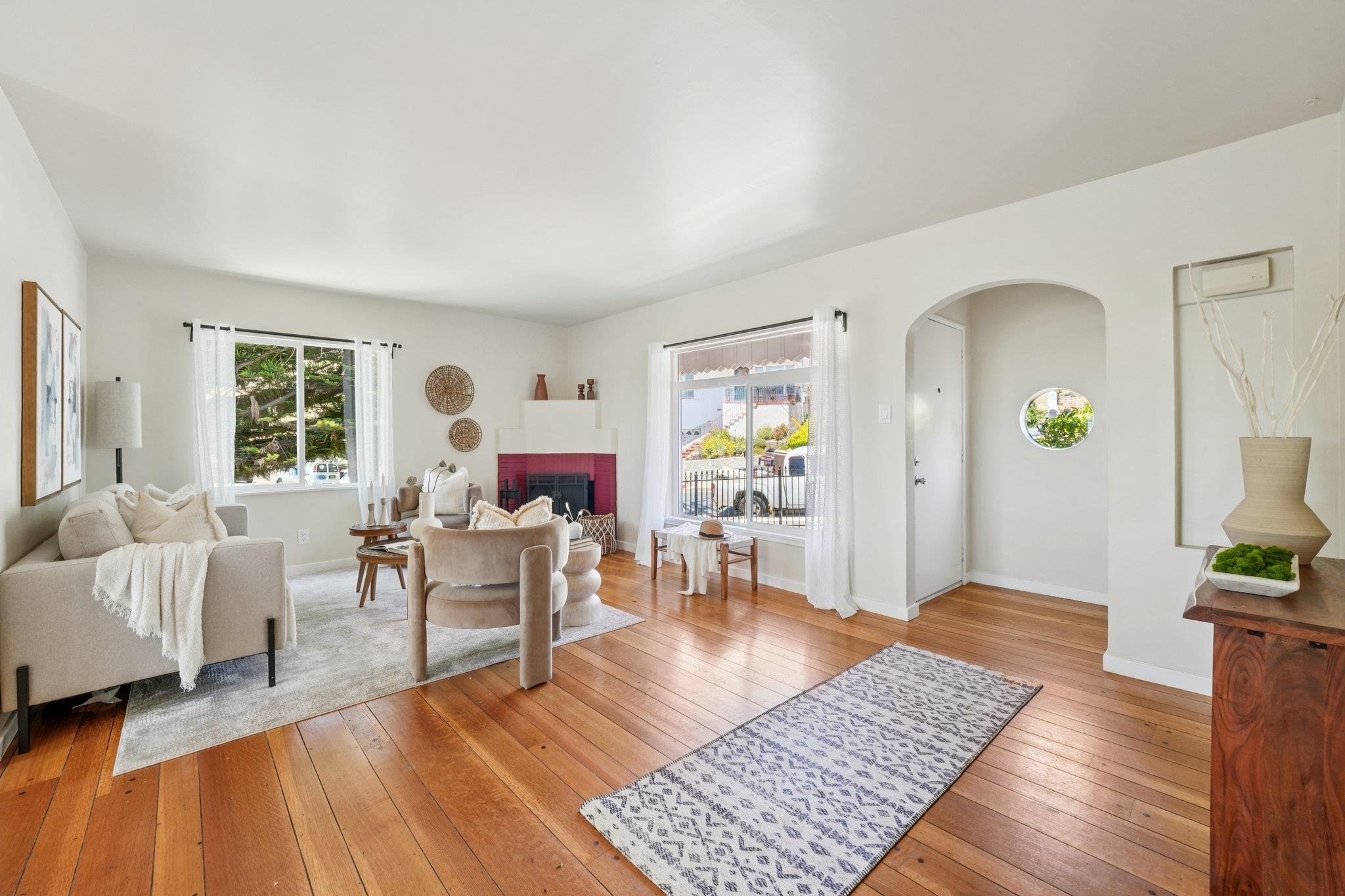 Detail Gallery Image 6 of 44 For 10601 Sheldon St, Oakland,  CA 94605 - 2 Beds | 1/1 Baths