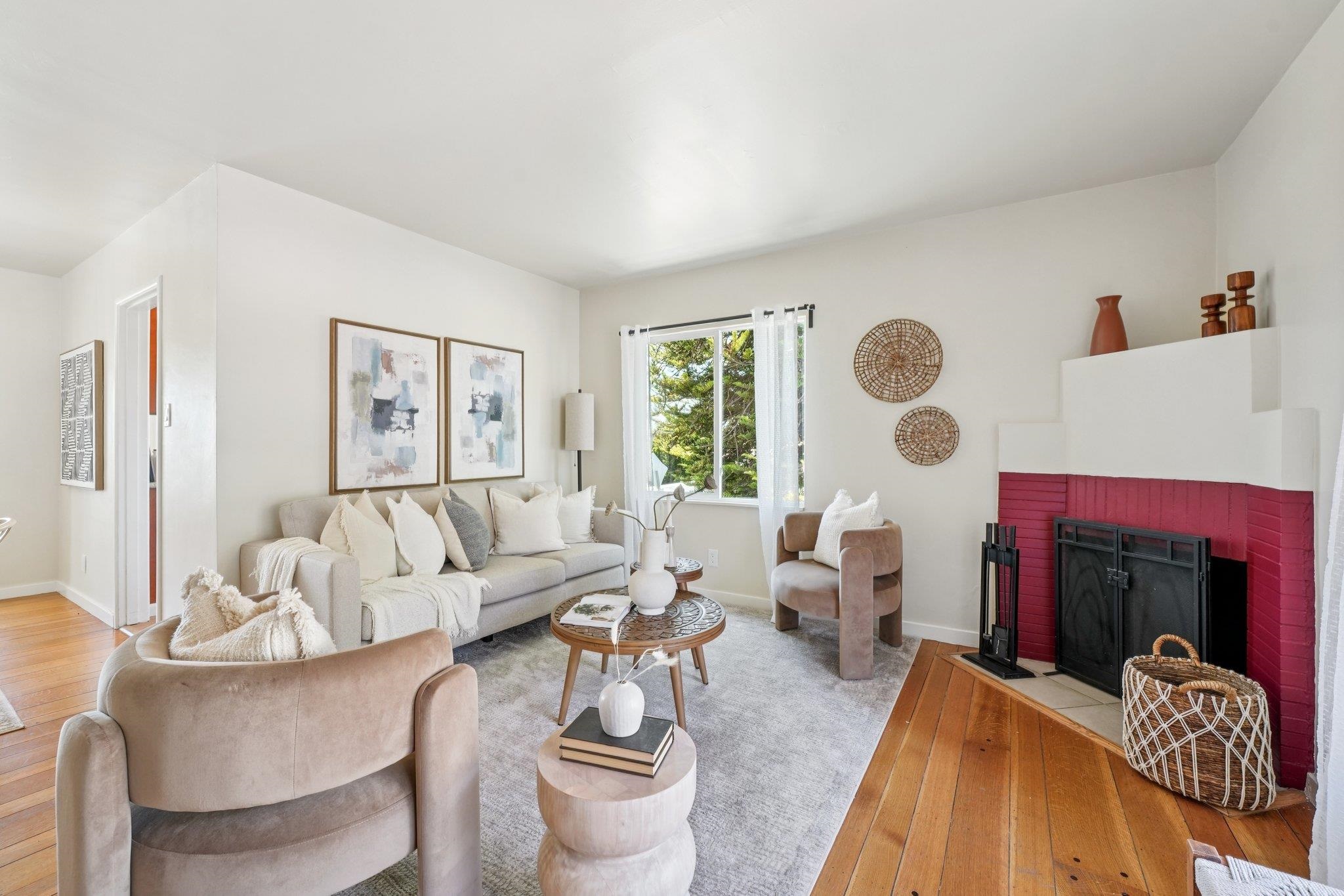 Detail Gallery Image 8 of 44 For 10601 Sheldon St, Oakland,  CA 94605 - 2 Beds | 1/1 Baths