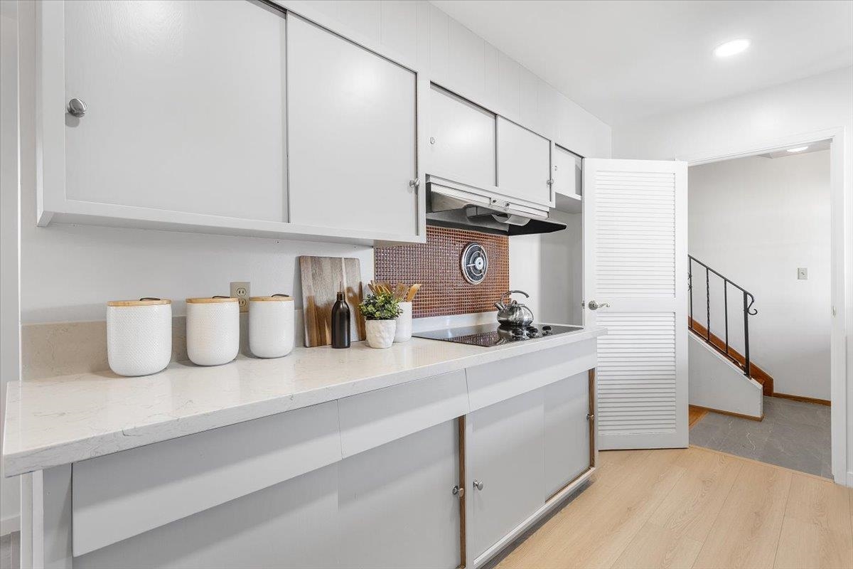 Detail Gallery Image 11 of 33 For 1252 Linfield Ln, Hayward,  CA 94545 - 4 Beds | 2 Baths