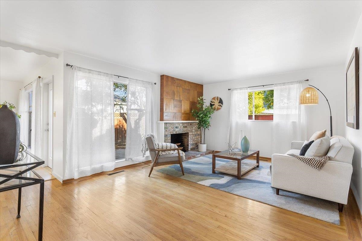 Detail Gallery Image 8 of 33 For 1252 Linfield Ln, Hayward,  CA 94545 - 4 Beds | 2 Baths