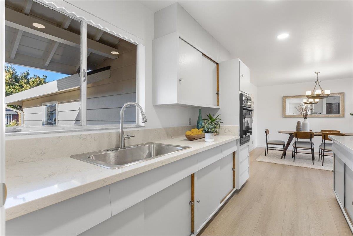 Detail Gallery Image 10 of 33 For 1252 Linfield Ln, Hayward,  CA 94545 - 4 Beds | 2 Baths