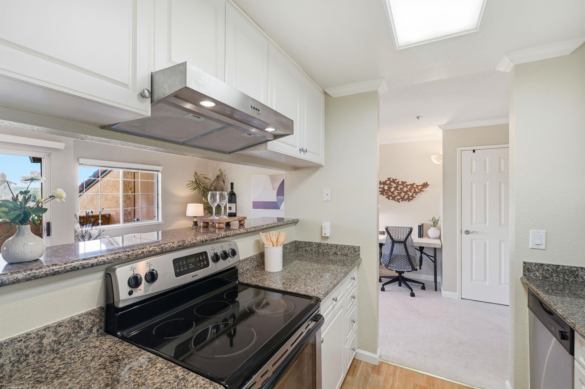 Detail Gallery Image 11 of 32 For 490 Bollinger Canyon Ln #367,  San Ramon,  CA 94582 - 1 Beds | 1 Baths