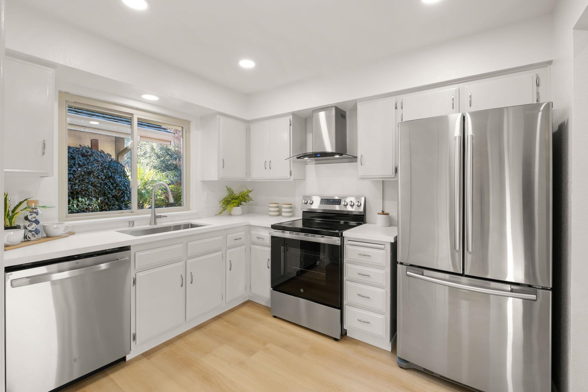 Photo #11: 41120506 Listing: Photo #11