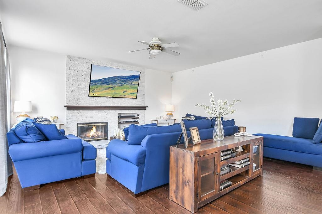 Detail Gallery Image 9 of 41 For 2625 Orange Way, Antioch,  CA 94531 - 5 Beds | 3 Baths