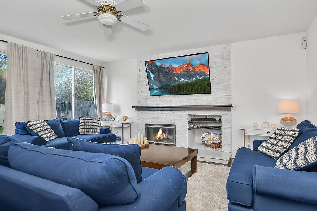 Detail Gallery Image 10 of 41 For 2625 Orange Way, Antioch,  CA 94531 - 5 Beds | 3 Baths