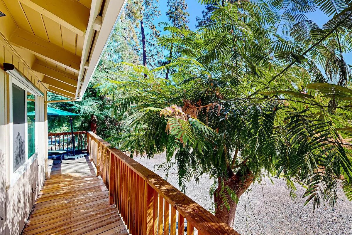 Detail Gallery Image 20 of 47 For 19385 Ferretti Rd., Groveland,  CA 95321 - 3 Beds | 2 Baths