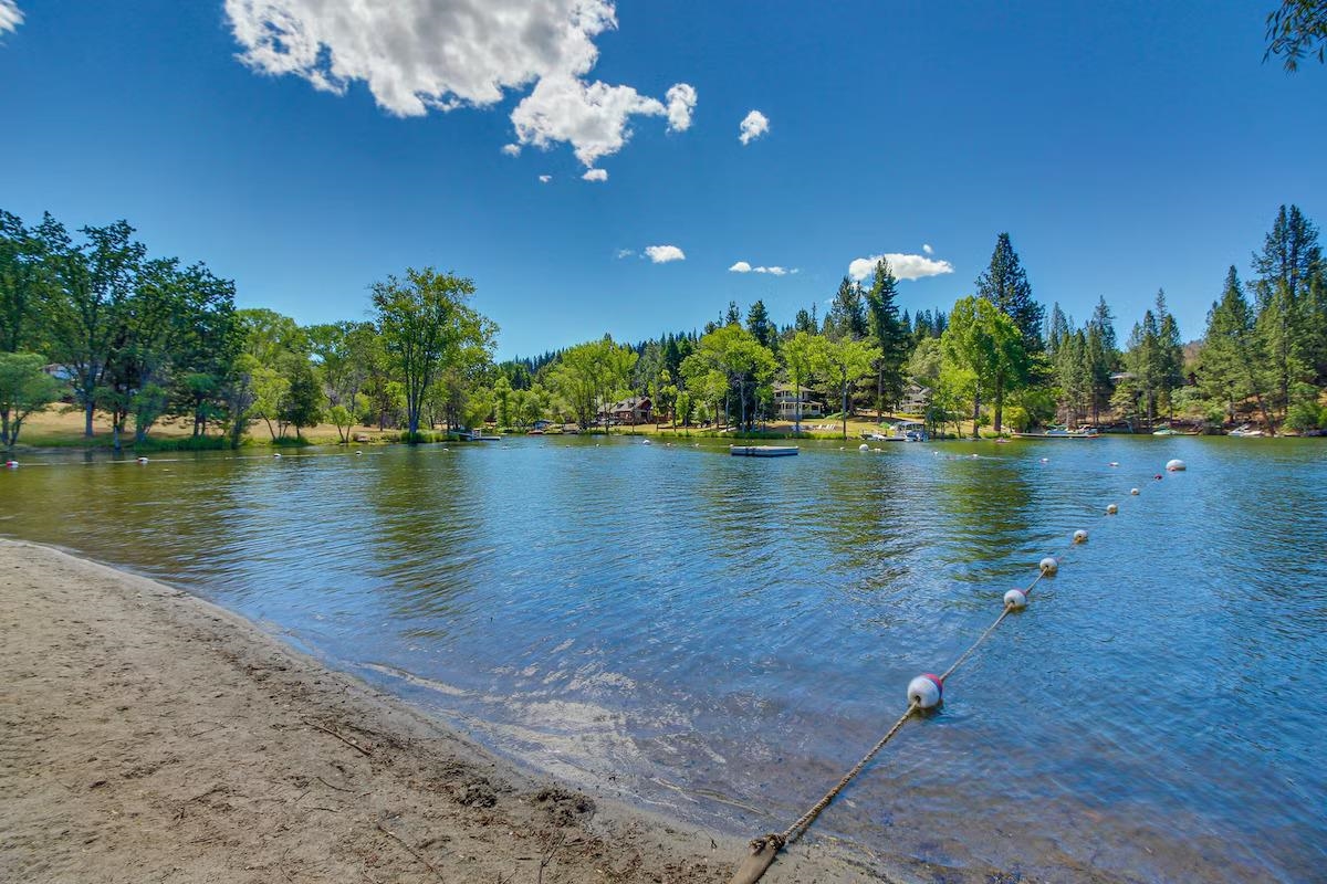 Detail Gallery Image 37 of 47 For 19385 Ferretti Rd., Groveland,  CA 95321 - 3 Beds | 2 Baths