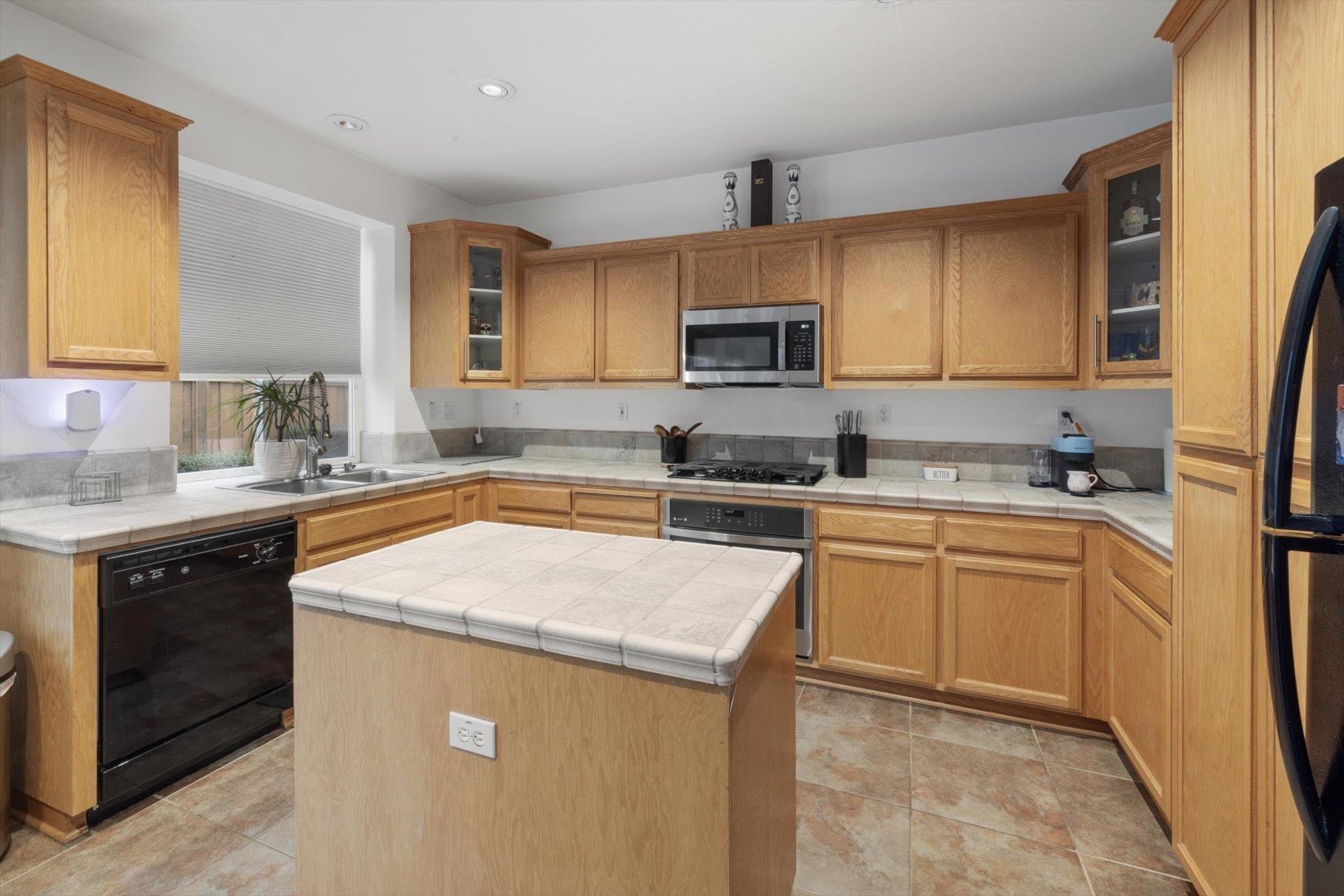 Detail Gallery Image 7 of 60 For 2600 Covelite, Antioch,  CA 94531 - 4 Beds | 2/1 Baths