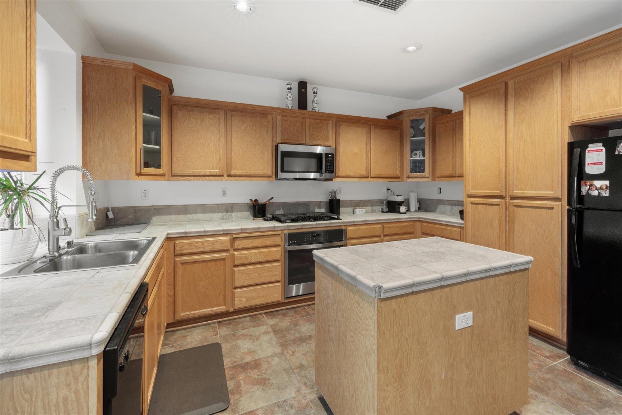 Detail Gallery Image 8 of 60 For 2600 Covelite, Antioch,  CA 94531 - 4 Beds | 2/1 Baths