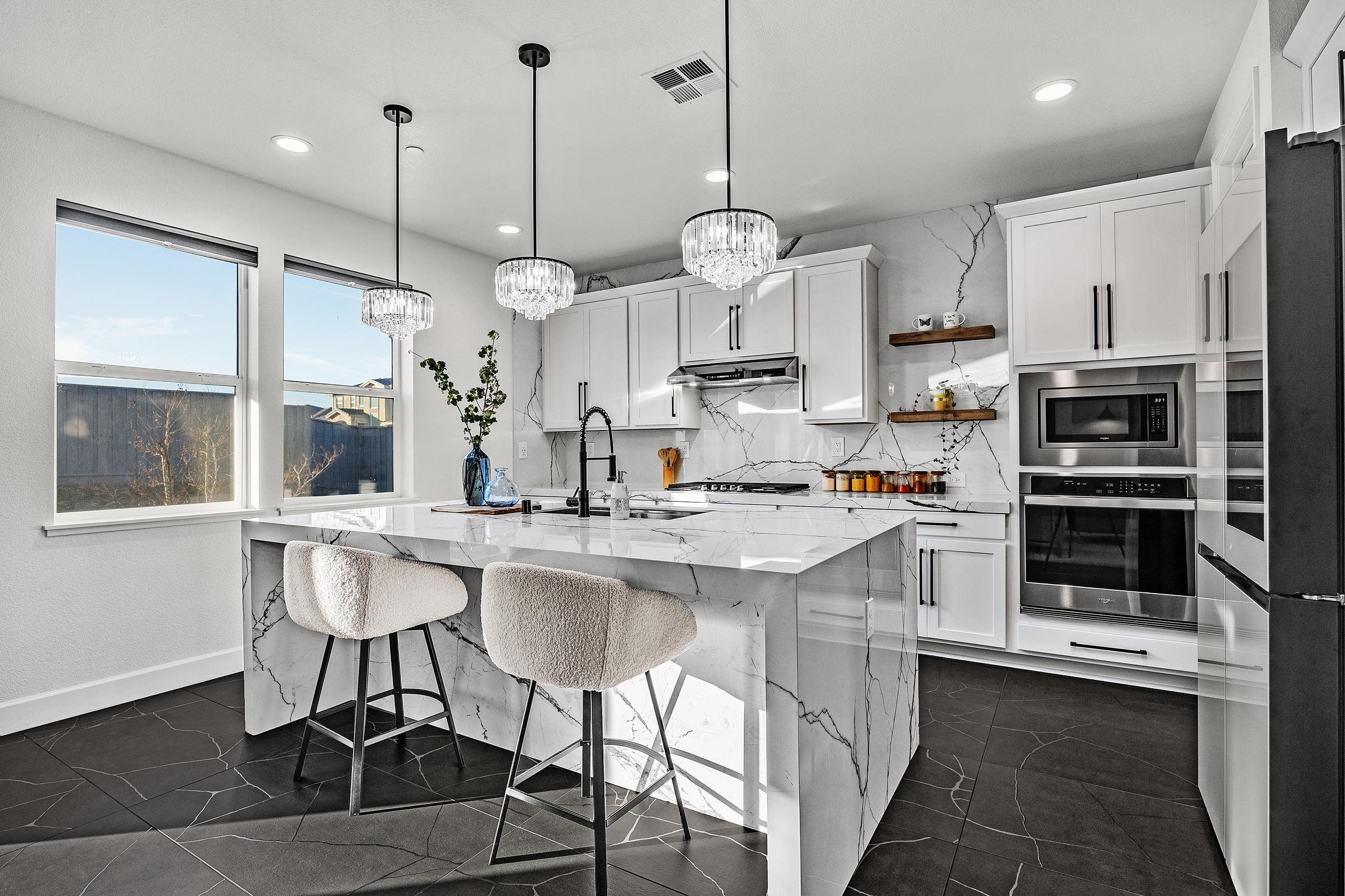 Detail Gallery Image 2 of 60 For 259 Eagle Nest Dr, Oakley,  CA 94561 - 5 Beds | 4/1 Baths