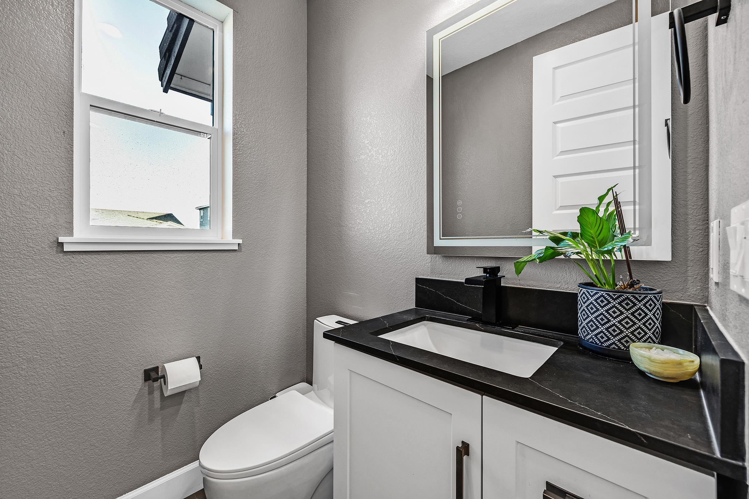 Detail Gallery Image 12 of 60 For 259 Eagle Nest Dr, Oakley,  CA 94561 - 5 Beds | 4/1 Baths