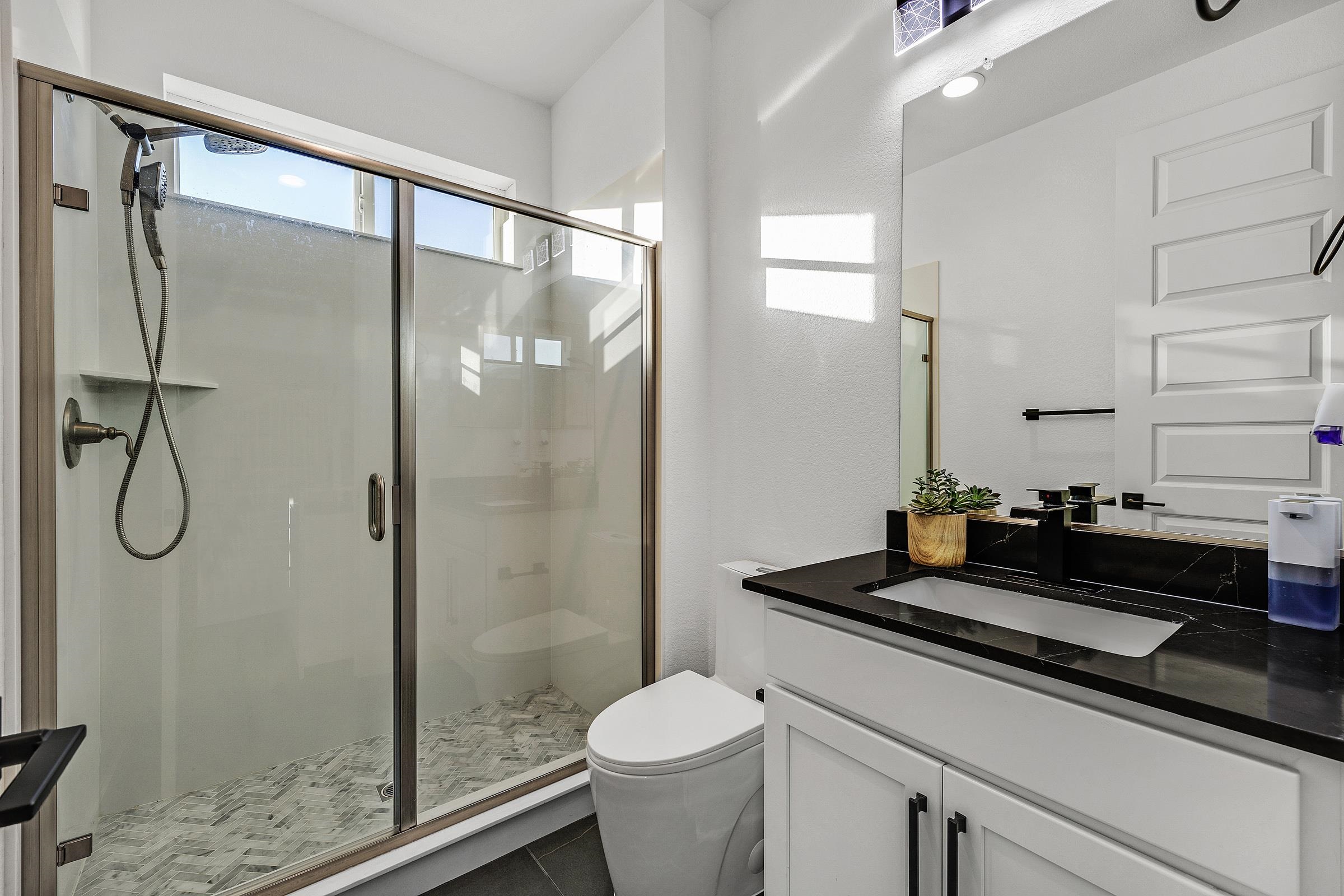 Detail Gallery Image 18 of 60 For 259 Eagle Nest Dr, Oakley,  CA 94561 - 5 Beds | 4/1 Baths