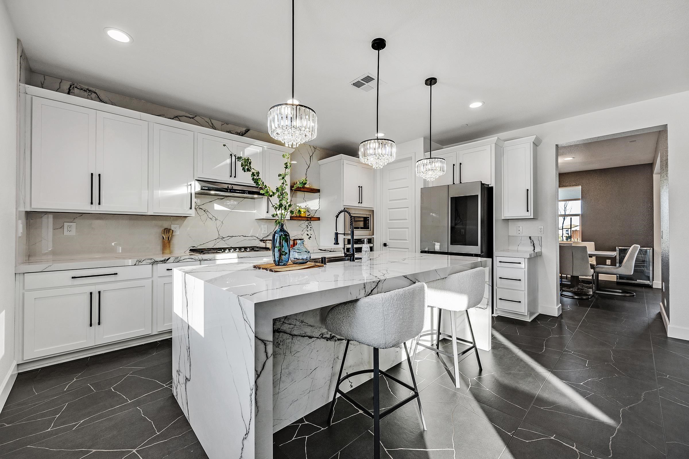 Detail Gallery Image 3 of 60 For 259 Eagle Nest Dr, Oakley,  CA 94561 - 5 Beds | 4/1 Baths