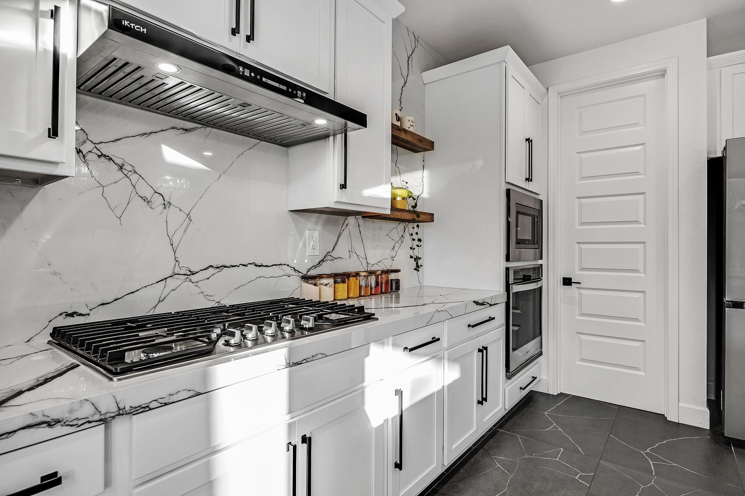 Detail Gallery Image 4 of 60 For 259 Eagle Nest Dr, Oakley,  CA 94561 - 5 Beds | 4/1 Baths