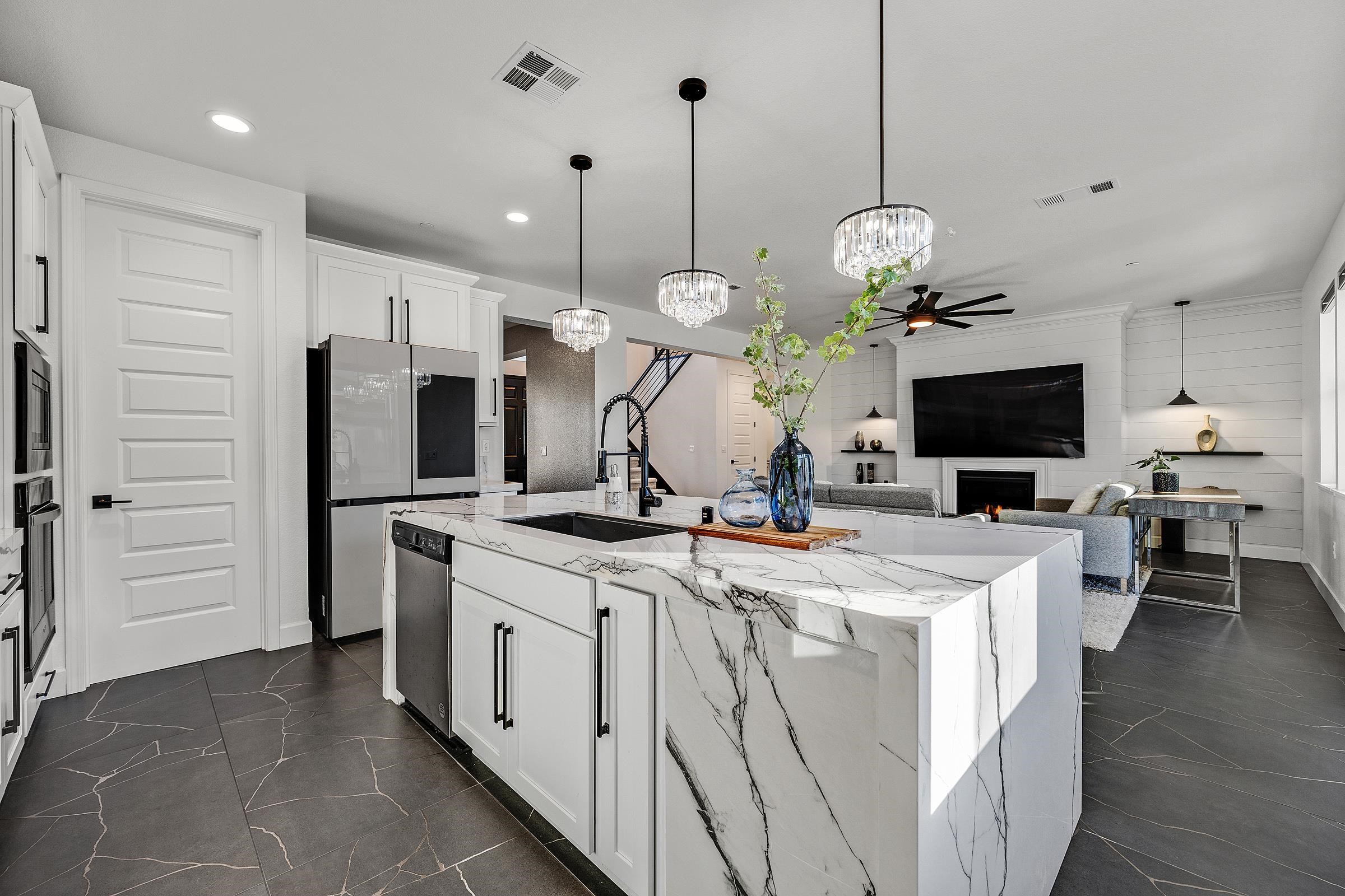 Detail Gallery Image 5 of 60 For 259 Eagle Nest Dr, Oakley,  CA 94561 - 5 Beds | 4/1 Baths