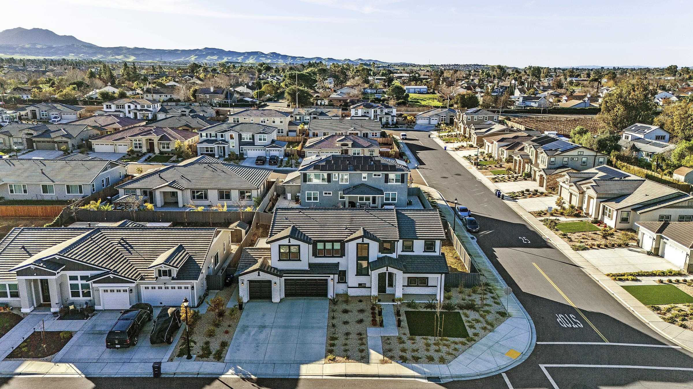 Detail Gallery Image 53 of 60 For 259 Eagle Nest Dr, Oakley,  CA 94561 - 5 Beds | 4/1 Baths