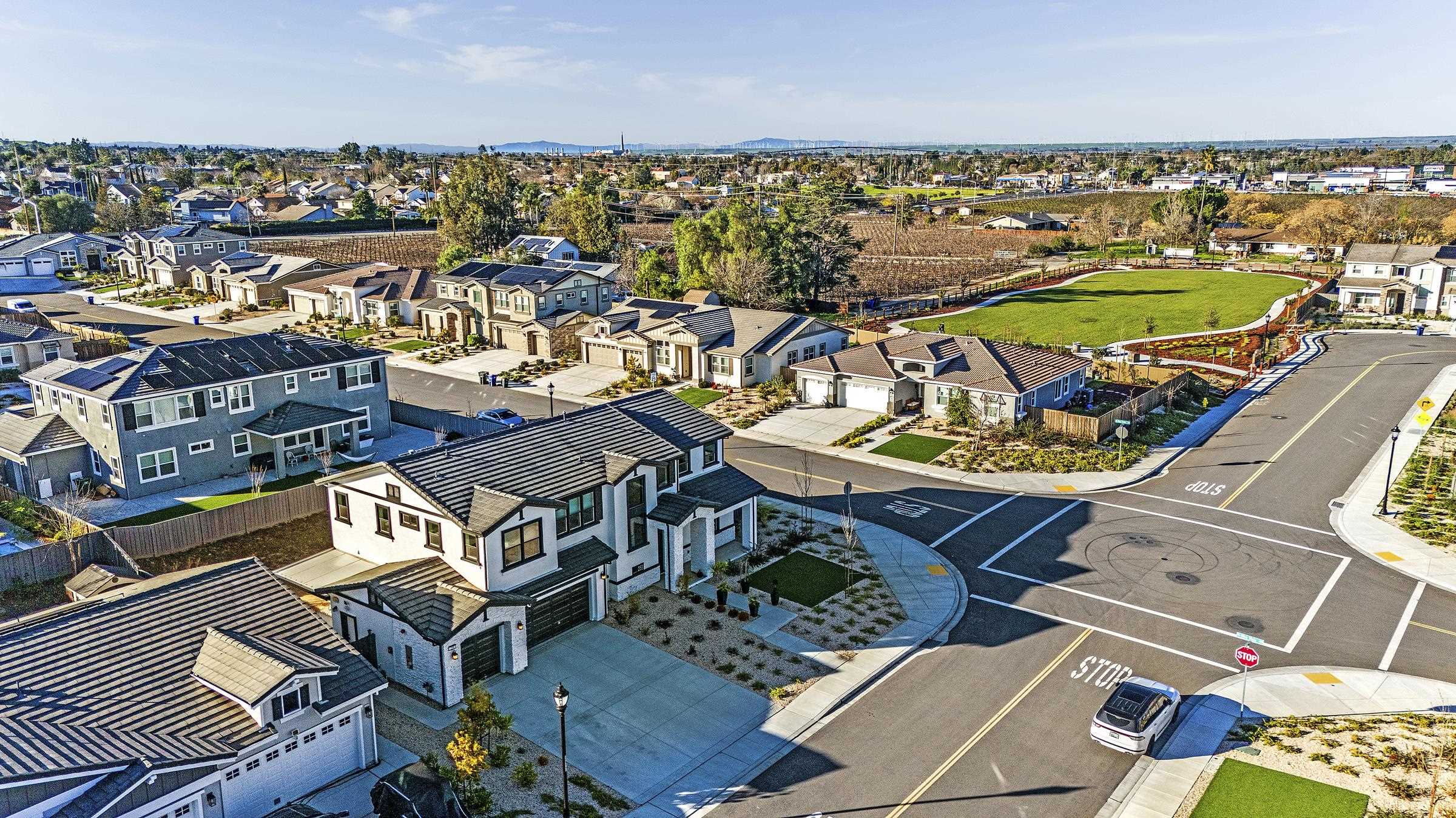 Detail Gallery Image 54 of 60 For 259 Eagle Nest Dr, Oakley,  CA 94561 - 5 Beds | 4/1 Baths