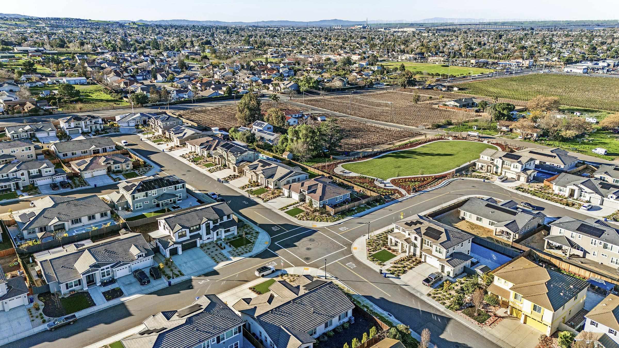 Detail Gallery Image 55 of 60 For 259 Eagle Nest Dr, Oakley,  CA 94561 - 5 Beds | 4/1 Baths
