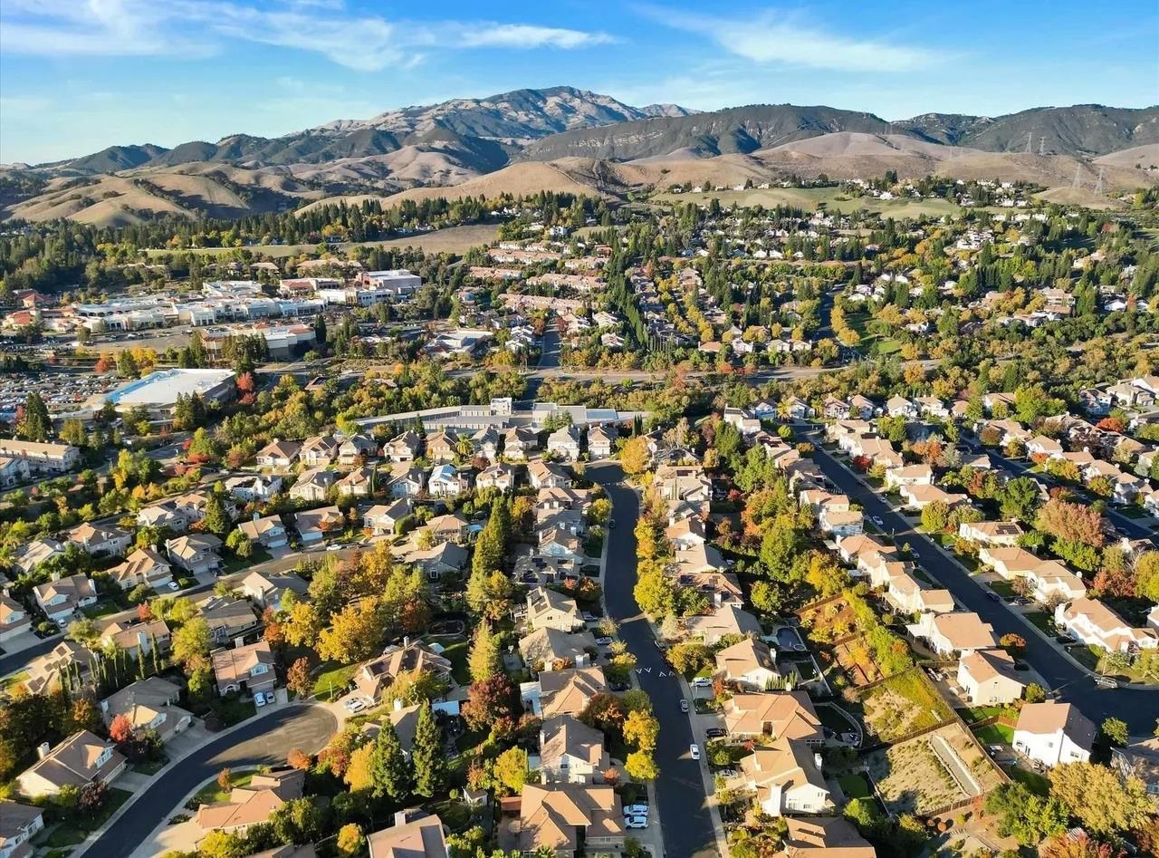 Detail Gallery Image 35 of 37 For 539 Zenith Ridge Dr, Danville,  CA 94506 - 4 Beds | 3 Baths