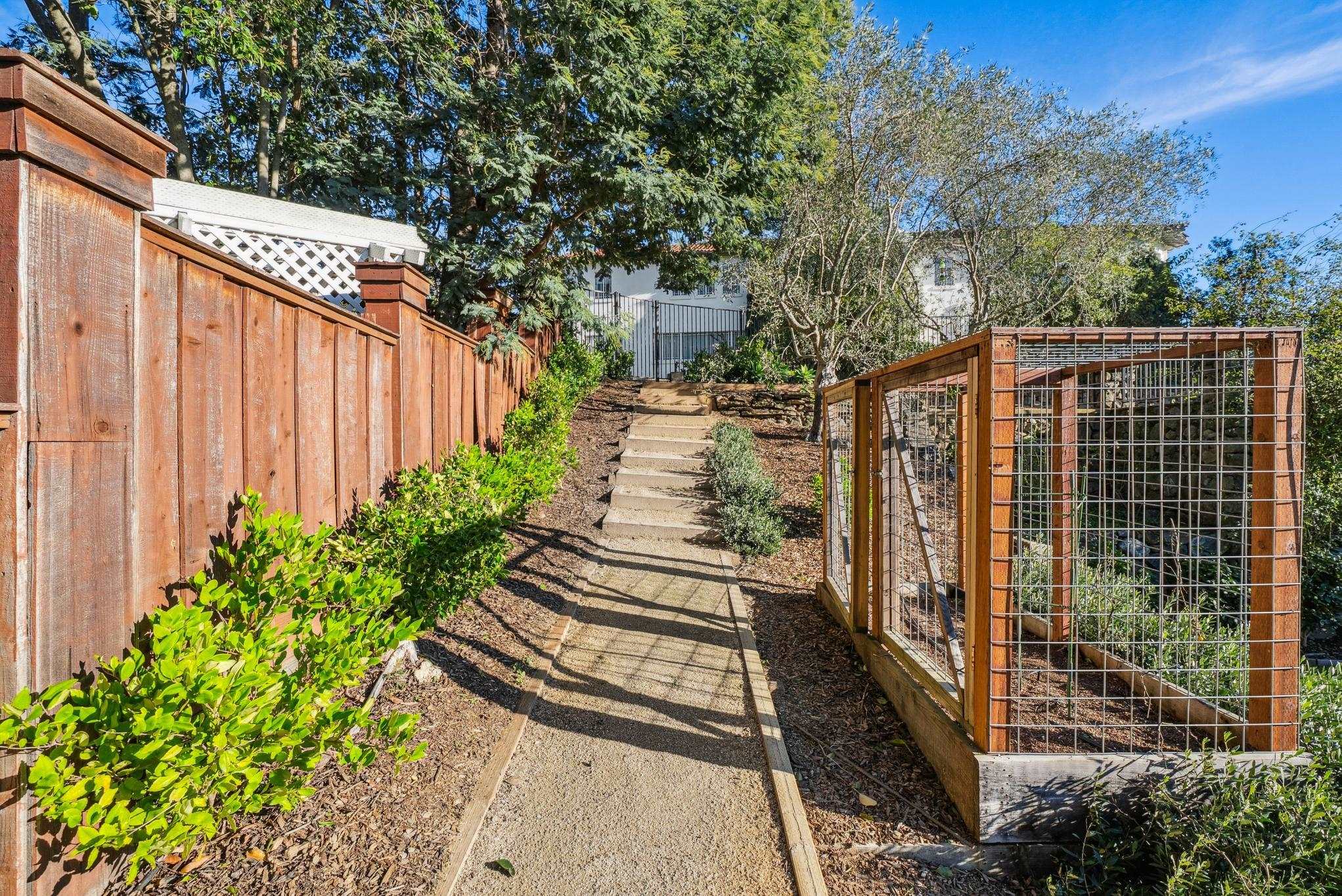 Detail Gallery Image 53 of 60 For 44 La Salle Ave., Piedmont,  CA 94611 - 4 Beds | 3 Baths