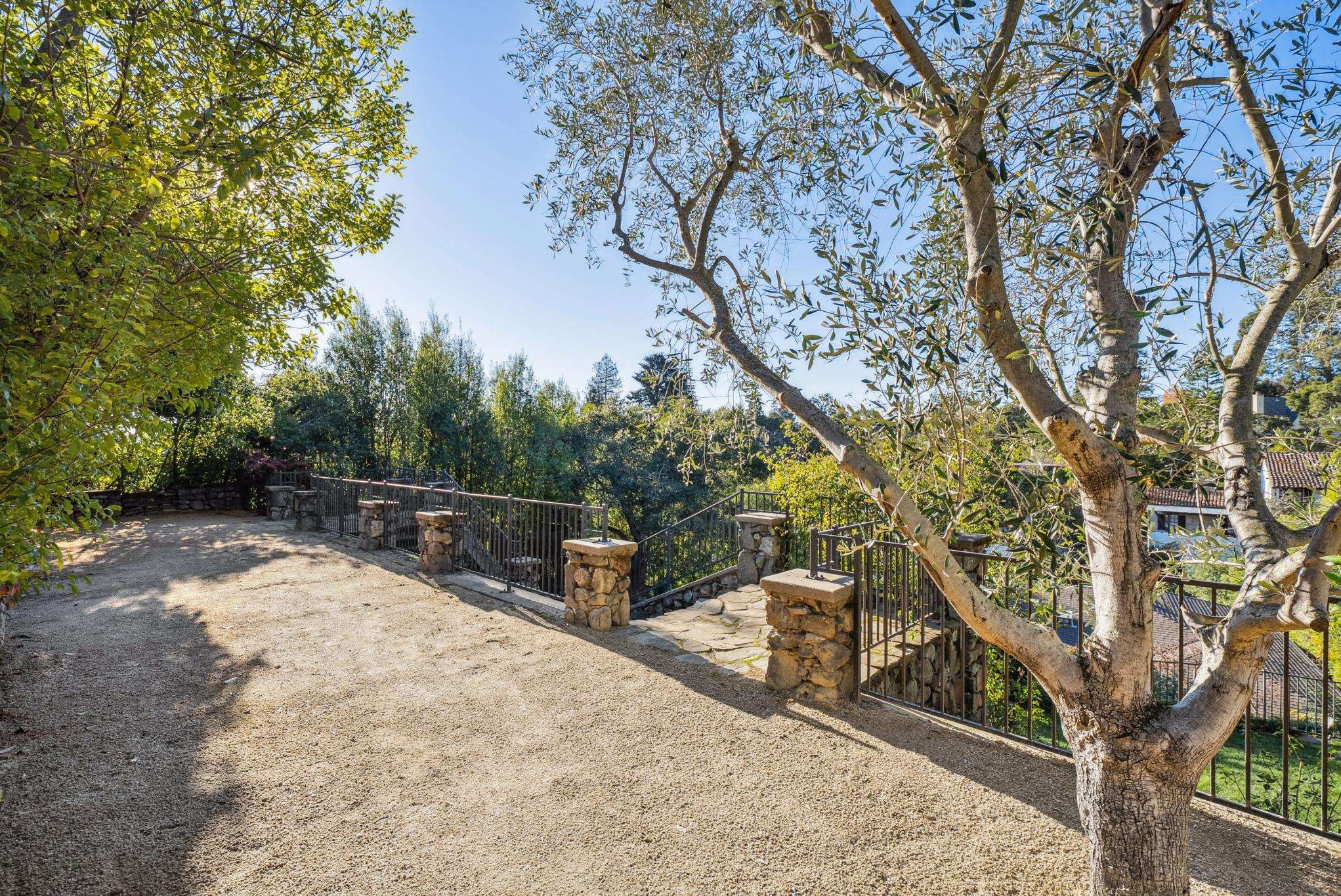 Detail Gallery Image 54 of 60 For 44 La Salle Ave., Piedmont,  CA 94611 - 4 Beds | 3 Baths