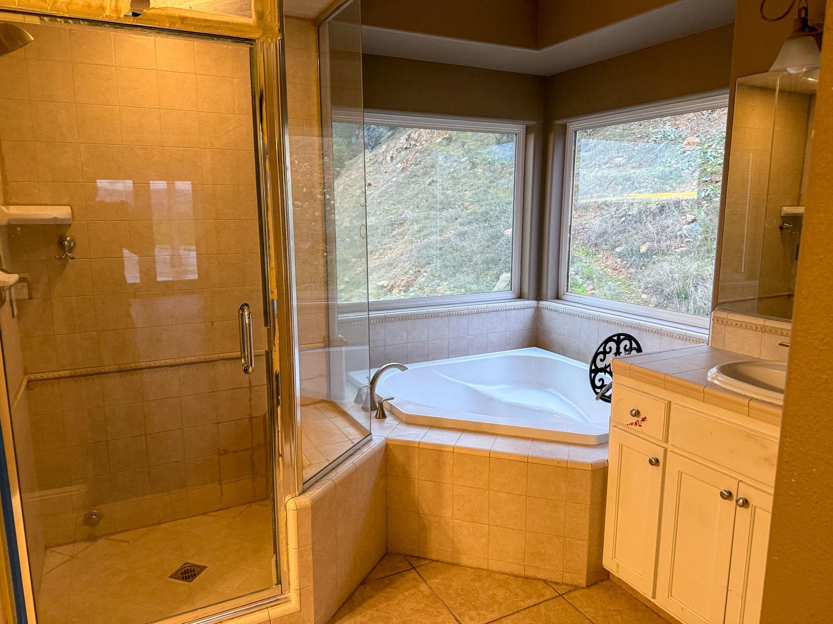 Detail Gallery Image 13 of 31 For 16446 Stamp Mill Loop, Jamestown,  CA 95327-9283 - 5 Beds | 3/4 Baths